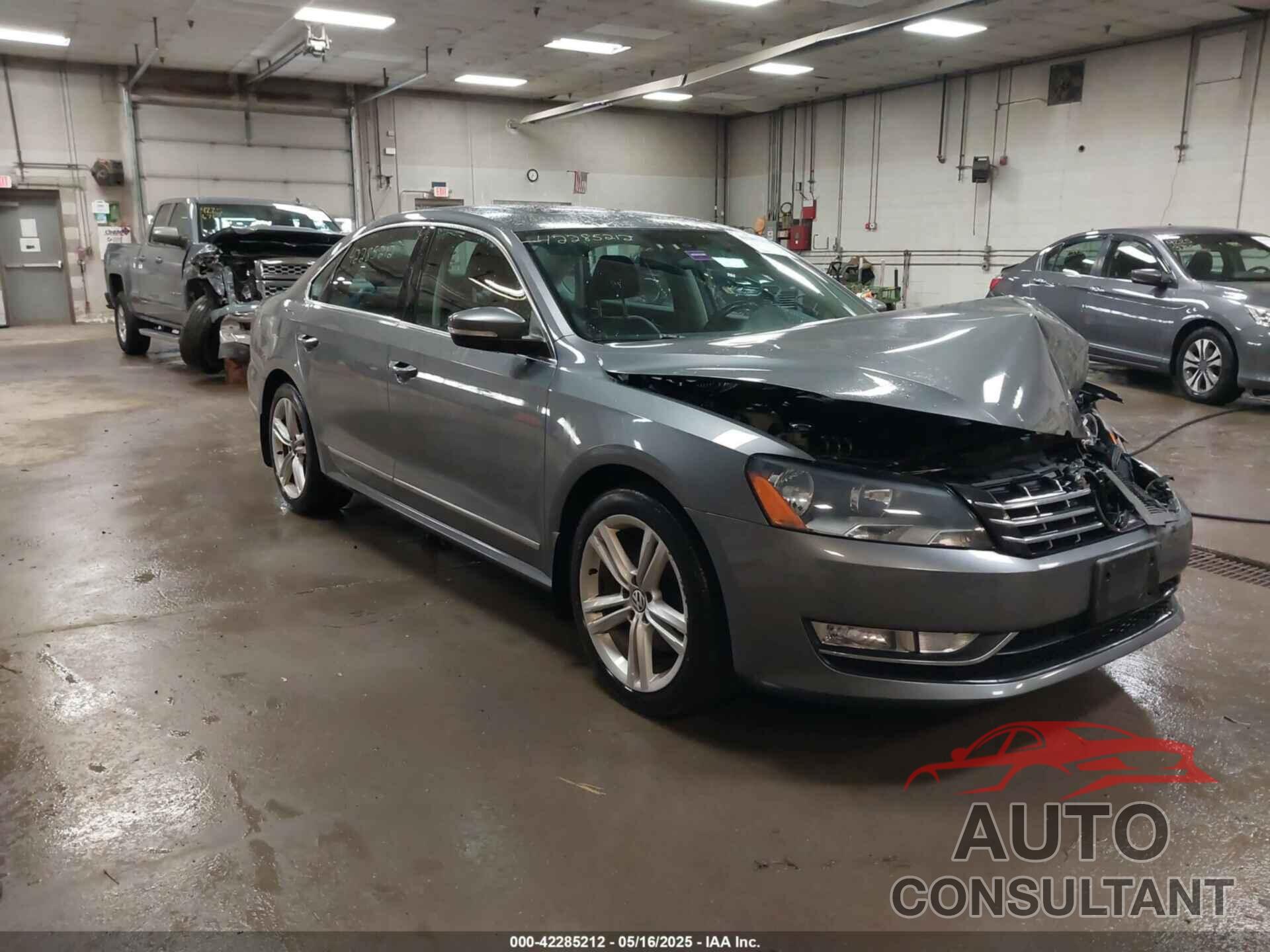 VOLKSWAGEN PASSAT 2015 - 1VWCV7A33FC067776