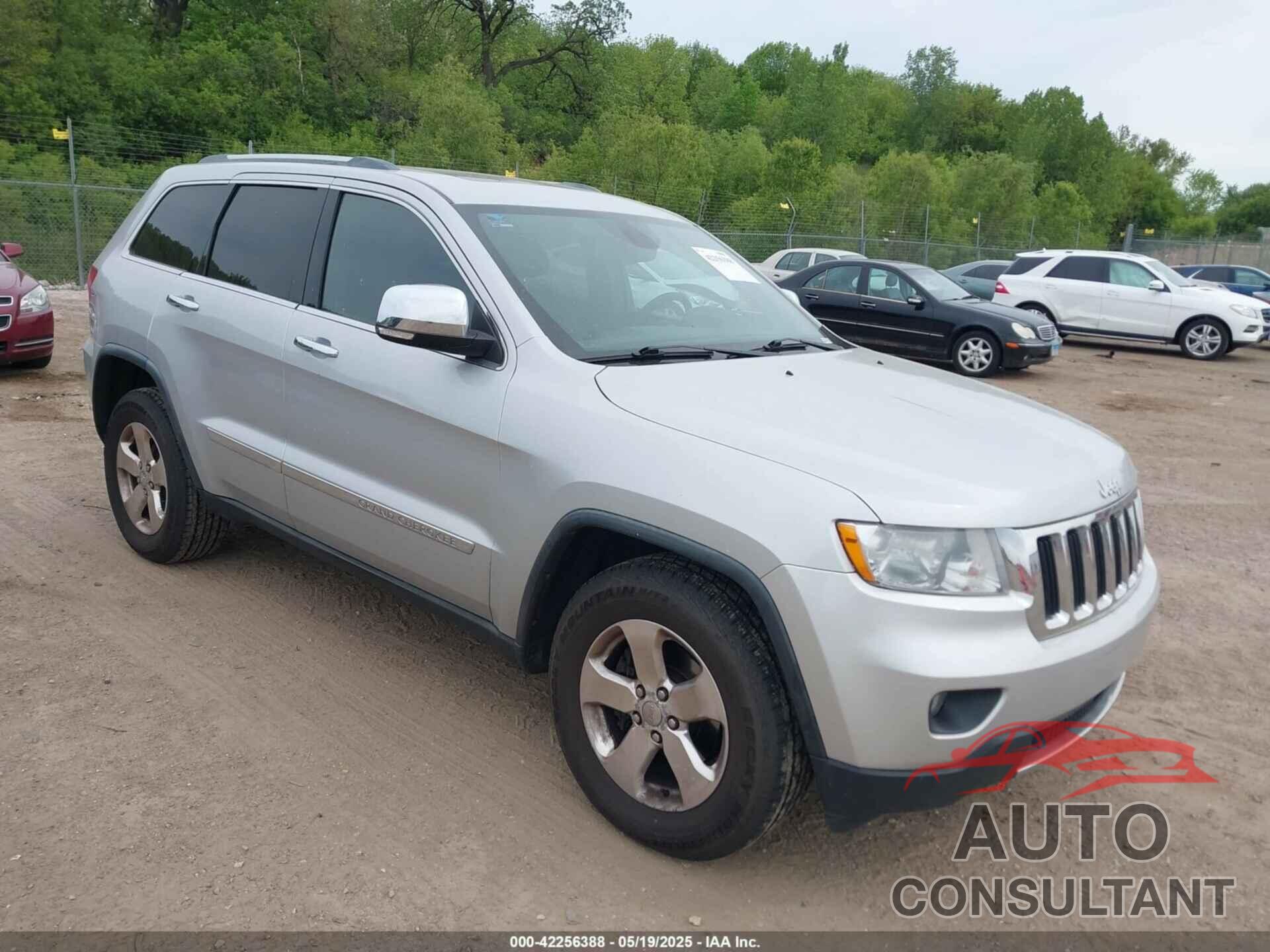JEEP GRAND CHEROKEE 2012 - 1C4RJFBG1CC220932