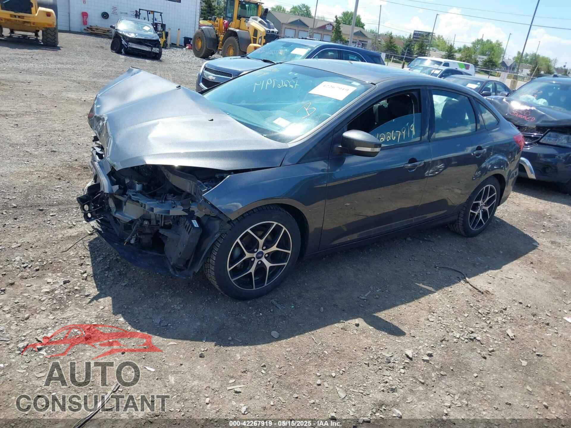 FORD FOCUS 2017 - 1FADP3H22HL339878