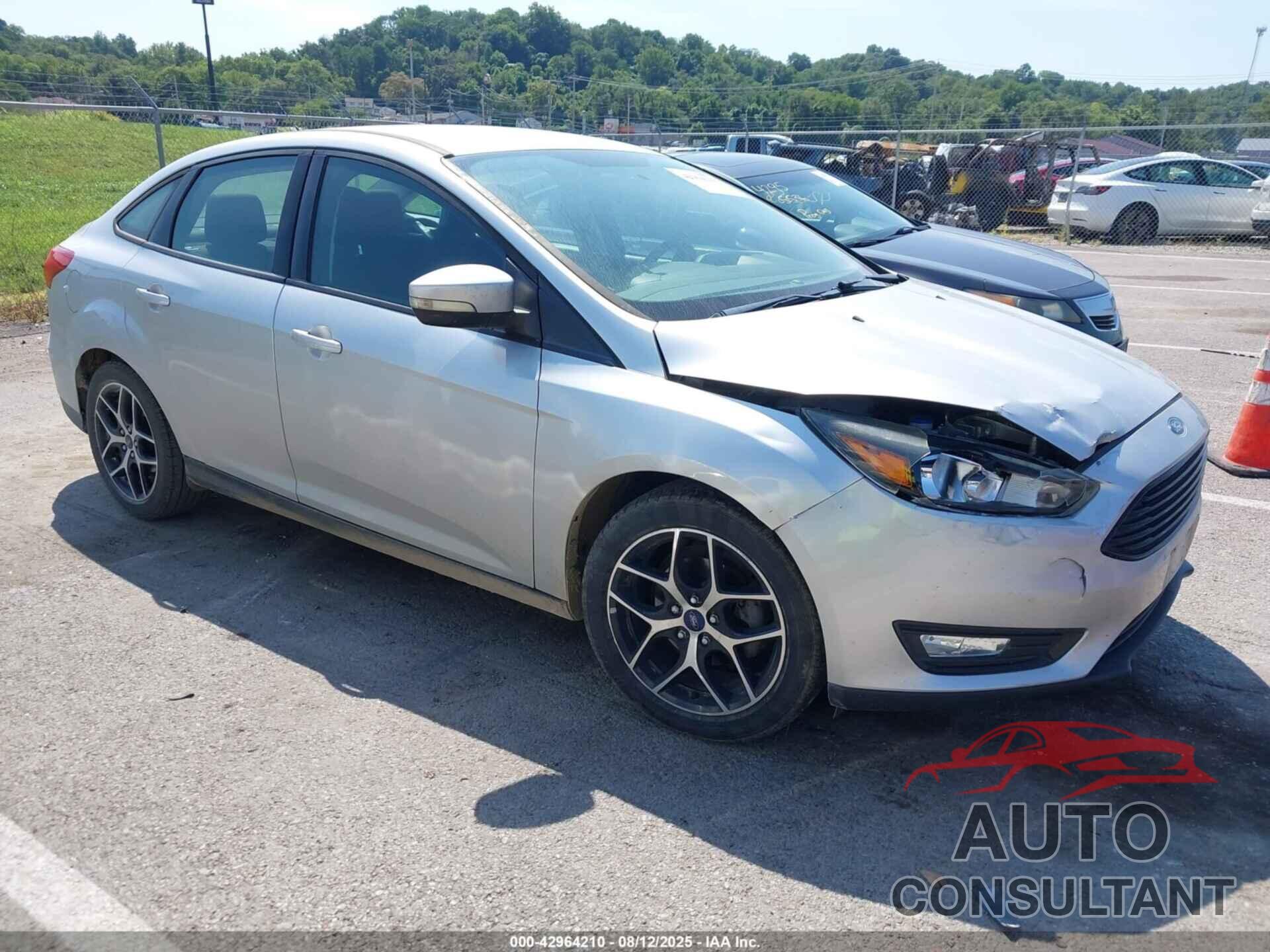 FORD FOCUS 2017 - 1FADP3FE2HL236103