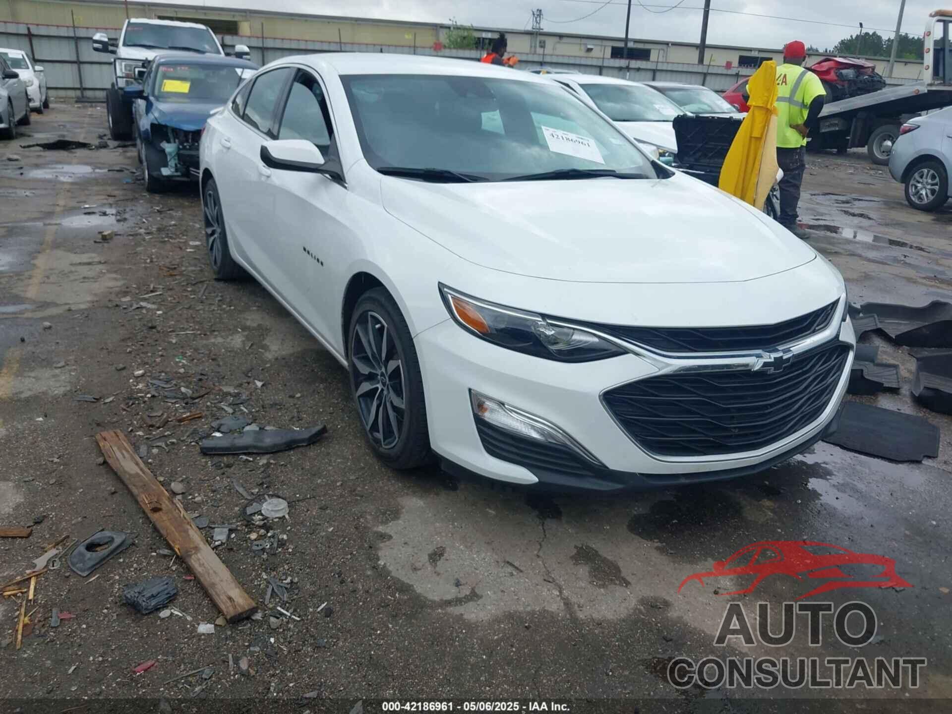 CHEVROLET MALIBU 2023 - 1G1ZG5ST4PF120794