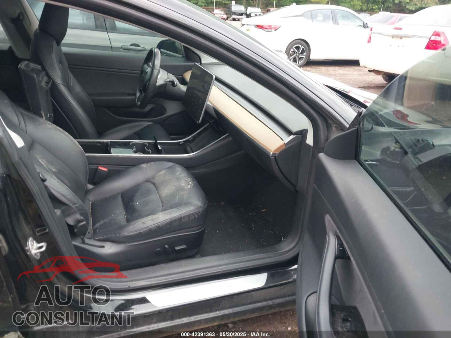 TESLA MODEL 3 2018 - 5YJ3E1EB3JF144367