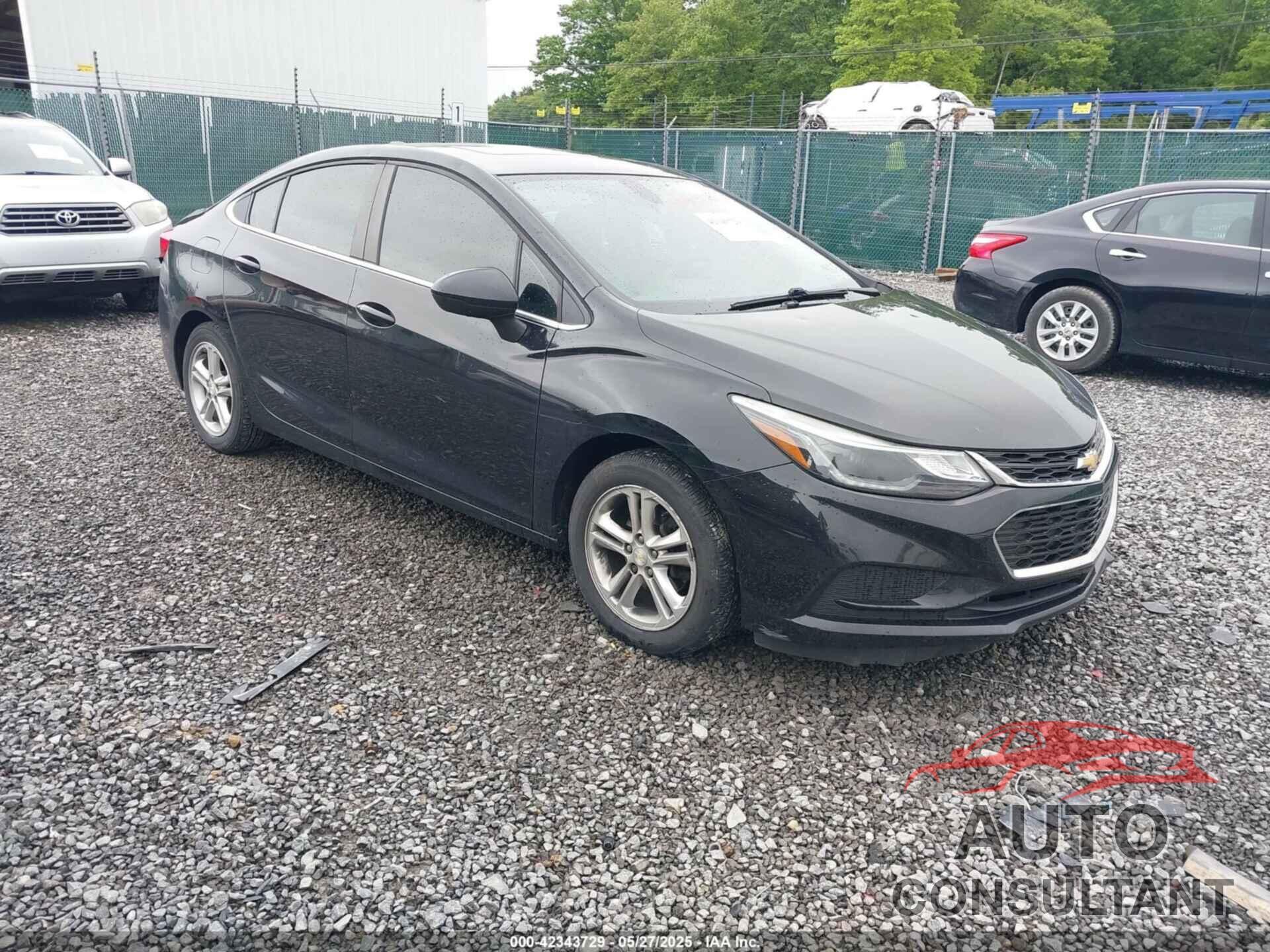 CHEVROLET CRUZE 2018 - 1G1BE5SM3J7143825
