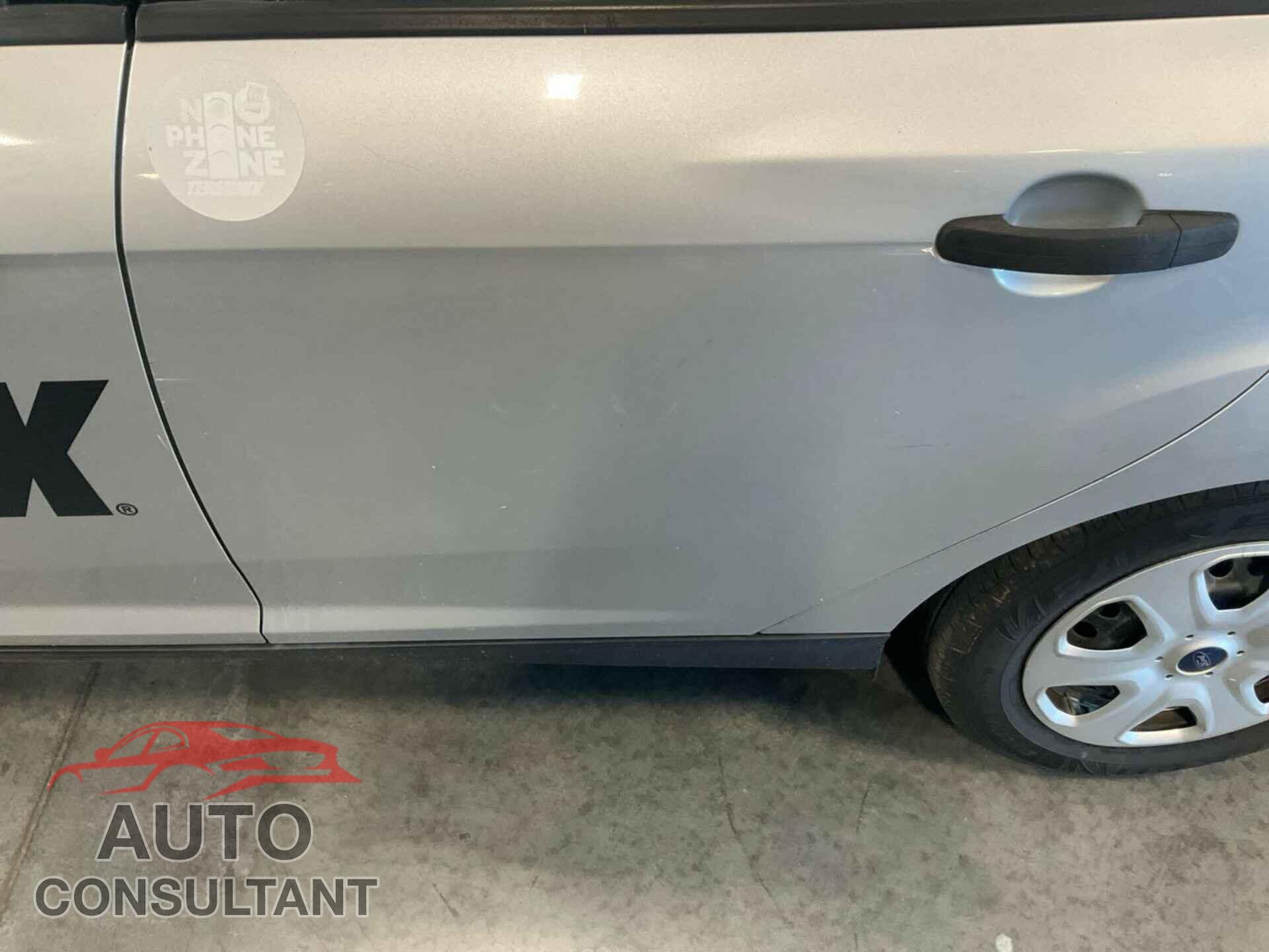 FORD FOCUS 2016 - 1FADP3E23GL366171