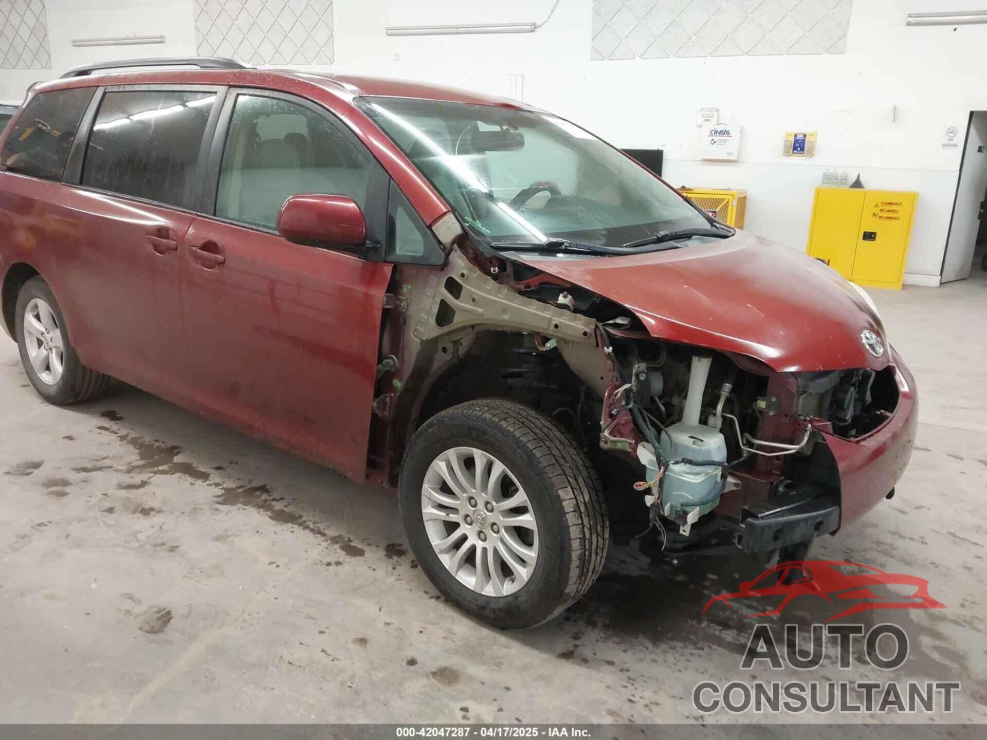 TOYOTA SIENNA 2012 - 5TDKK3DC0CS241521