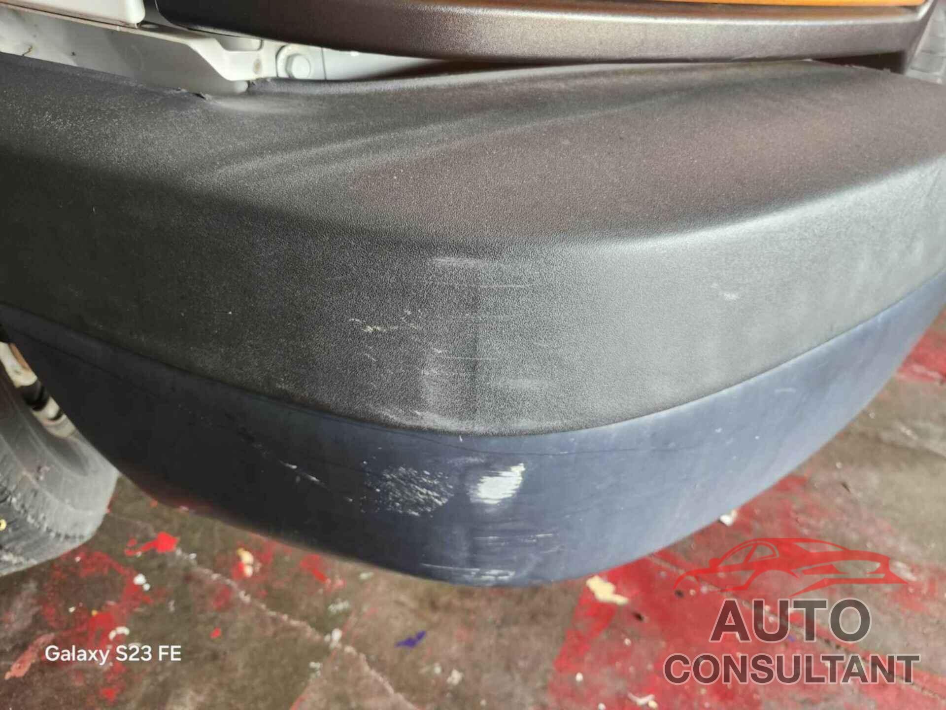 CHEVROLET EXPRESS G2500 2015 - 1GCWGFCF6F1280826