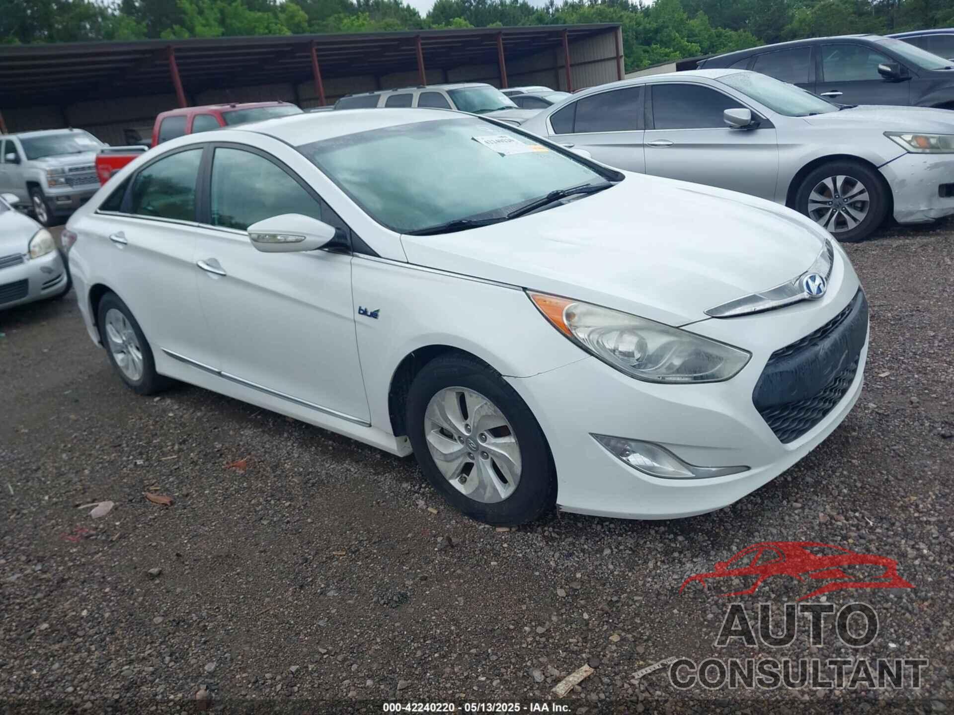 HYUNDAI SONATA HYBRID 2013 - KMHEC4A44DA050529