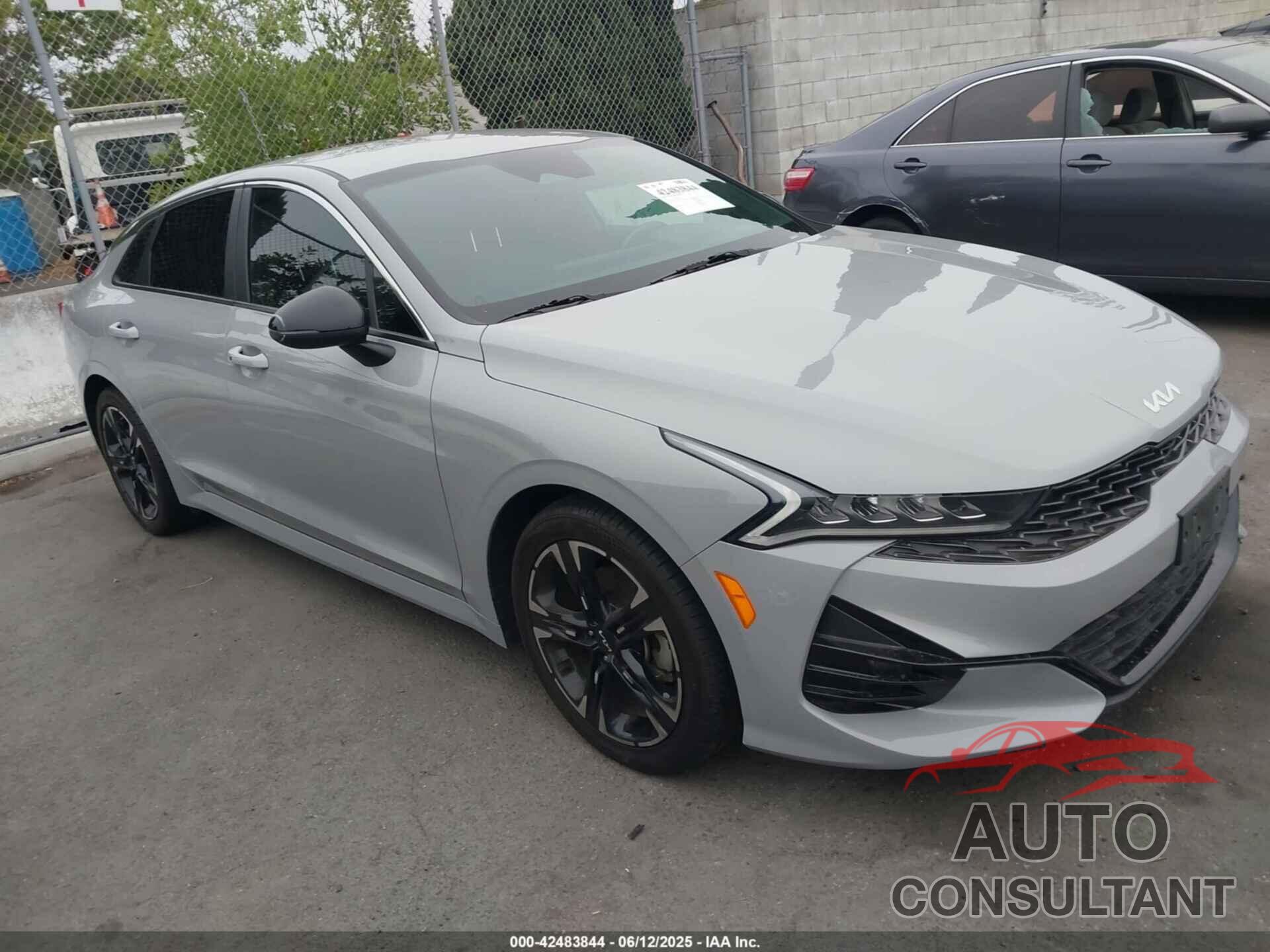 KIA K5 2022 - 5XXG64J21NG097378