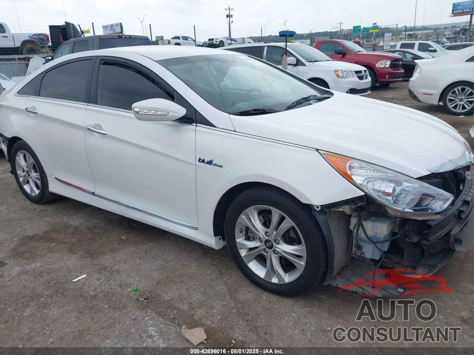 HYUNDAI SONATA HYBRID 2012 - KMHEC4A42CA059809