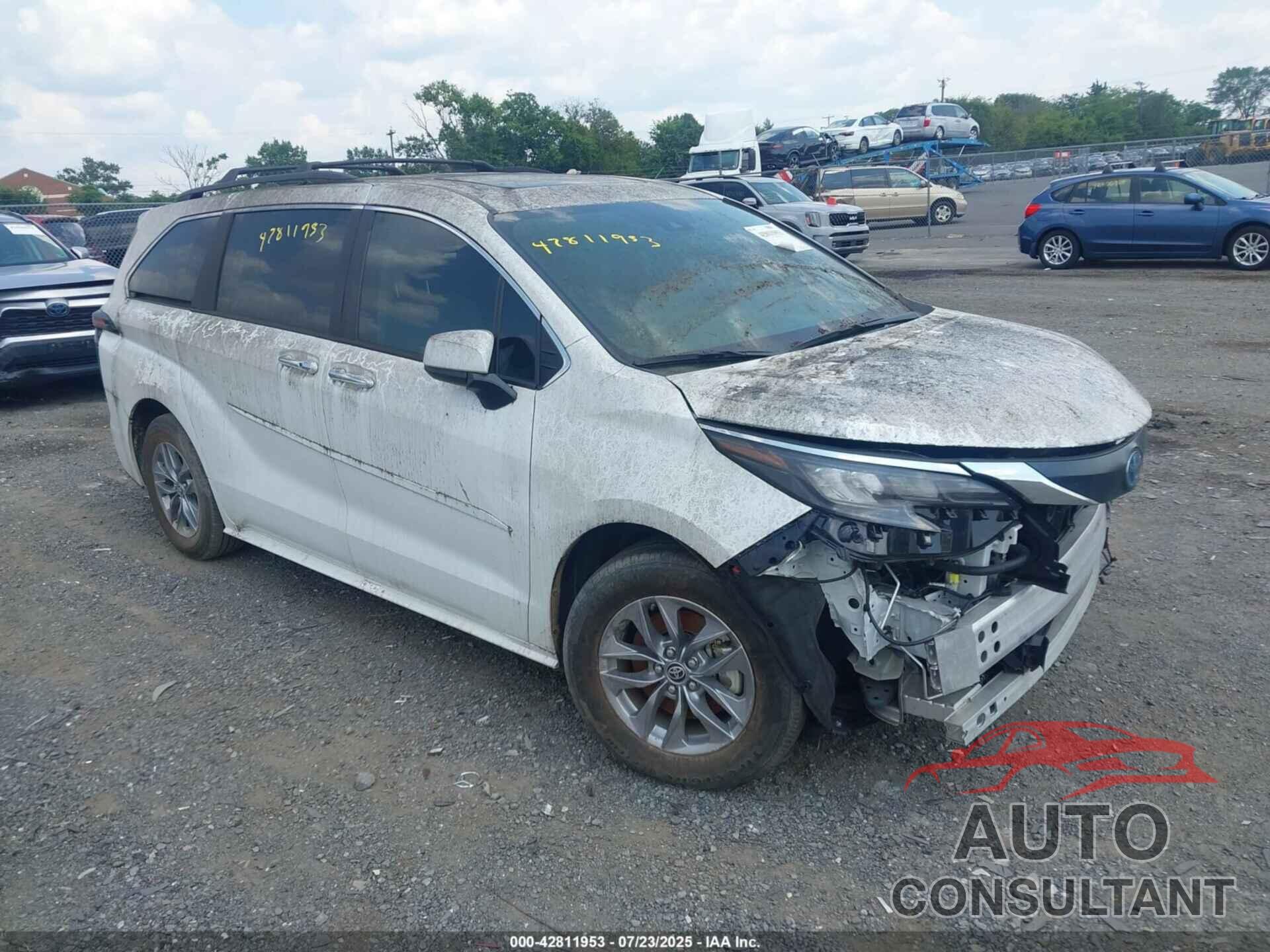 TOYOTA SIENNA 2024 - 5TDYRKEC3RS190670