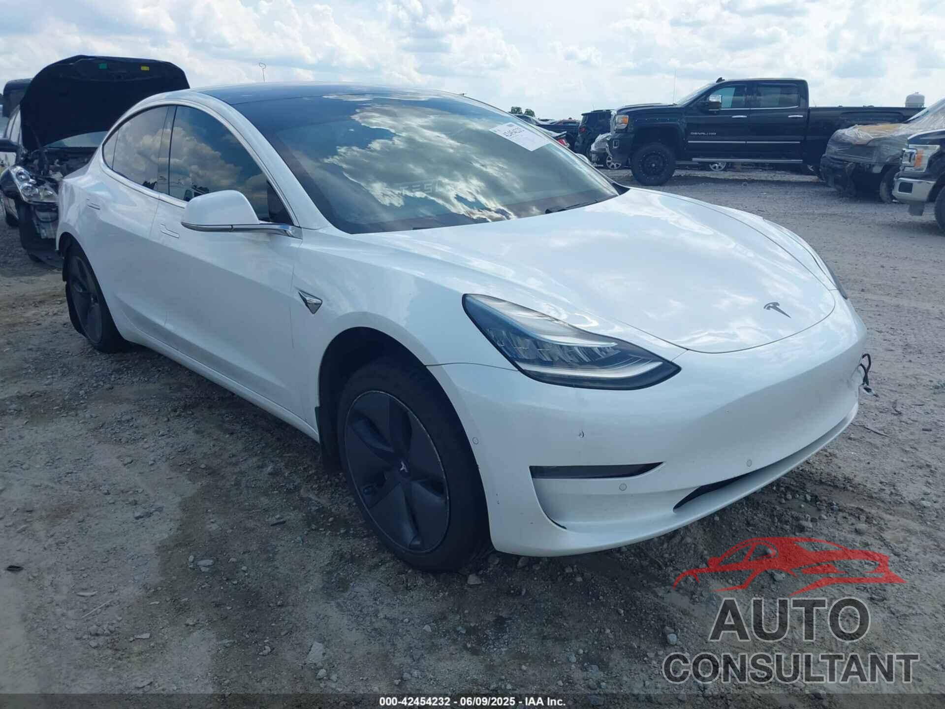 TESLA MODEL 3 2018 - 5YJ3E1EB0JF093846