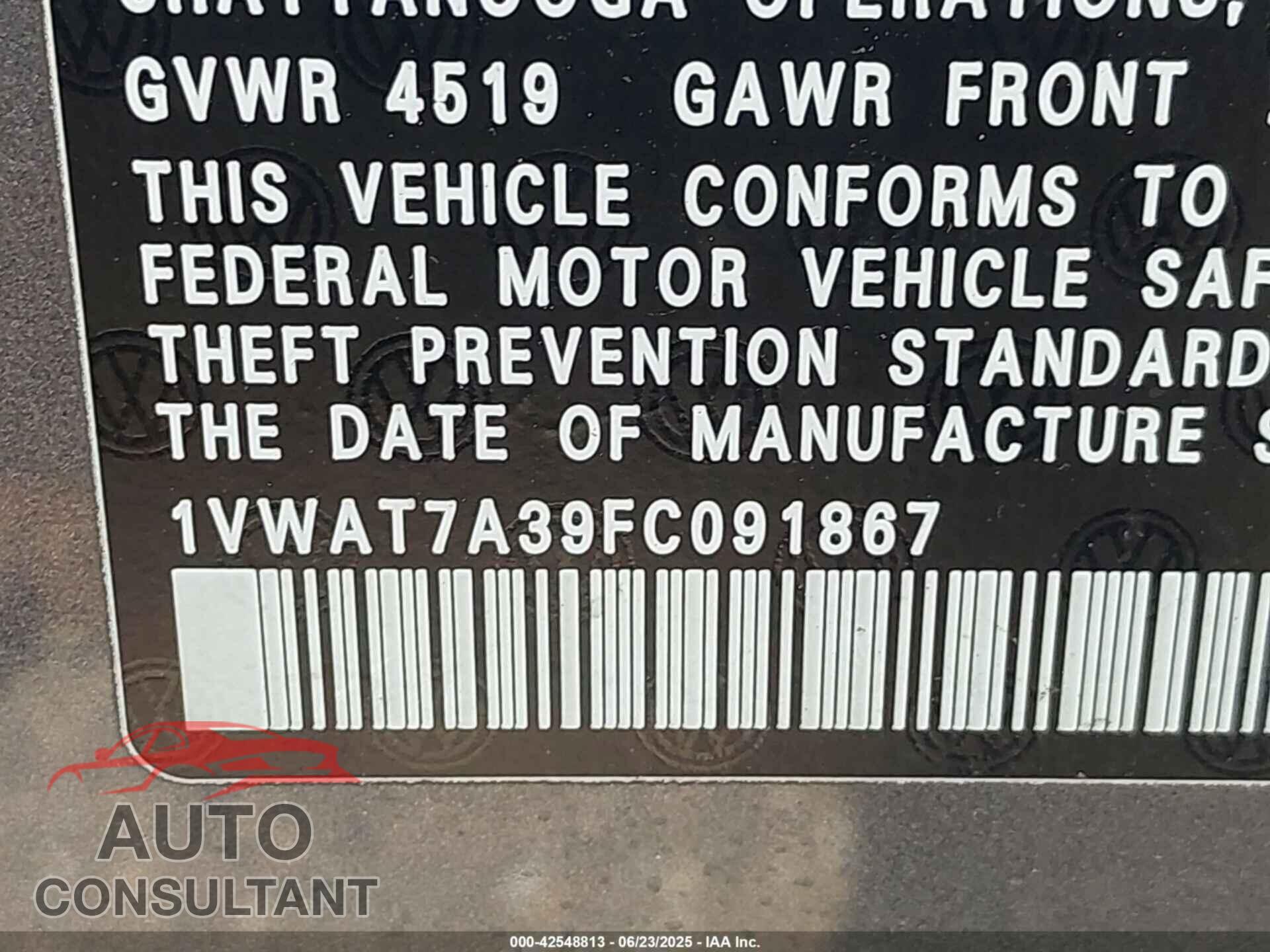 VOLKSWAGEN PASSAT 2015 - 1VWAT7A39FC091867