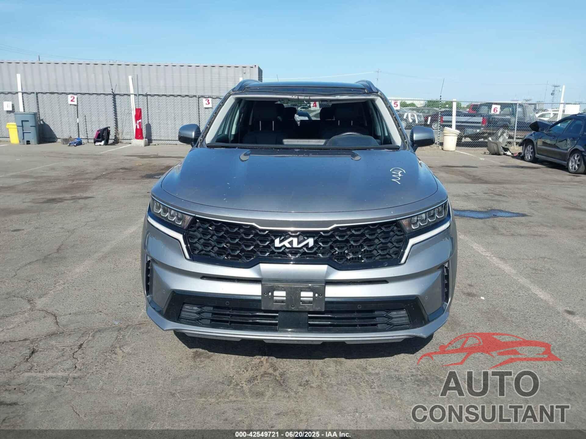 KIA SORENTO HYBRID 2023 - KNDRH4LG8P5136535