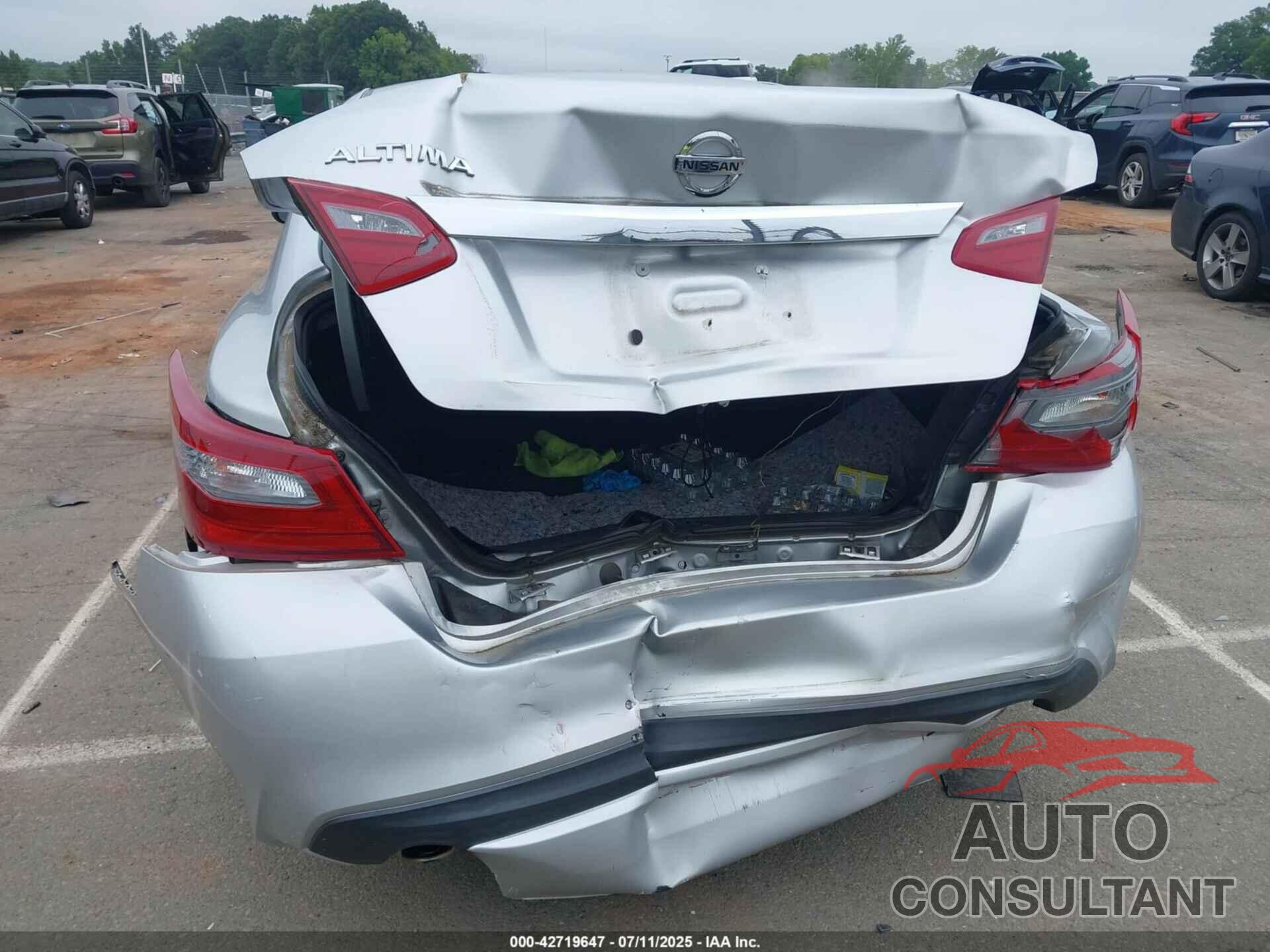 NISSAN ALTIMA 2018 - 1N4AL3AP1JC207169