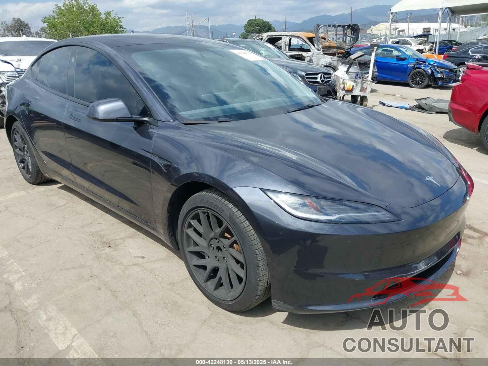 TESLA MODEL 3 2024 - 5YJ3E1EA0RF782725