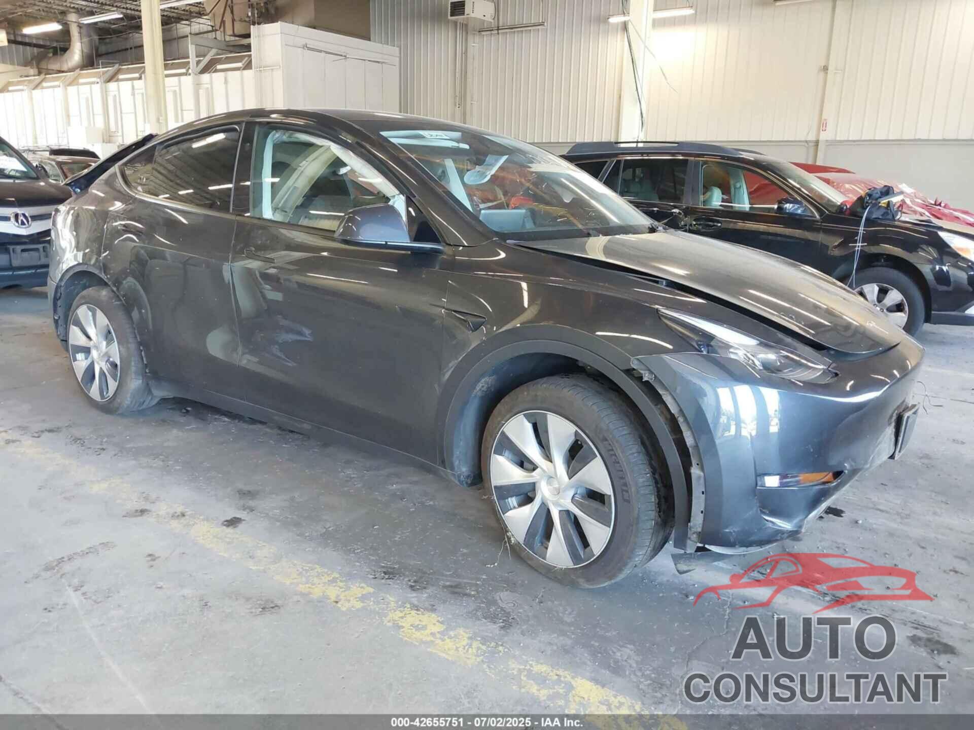 TESLA MODEL Y 2024 - 7SAYGDEE4RF013846