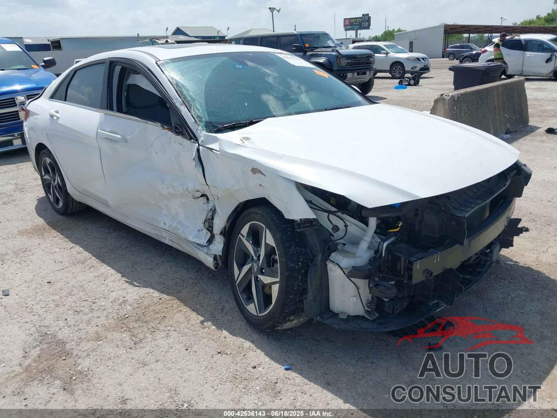 HYUNDAI ELANTRA HYBRID 2023 - KMHLN4AJ0PU046651