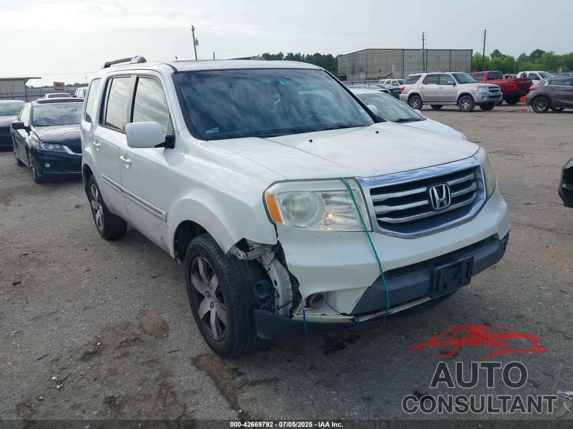 HONDA PILOT 2013 - 5FNYF3H95DB031130