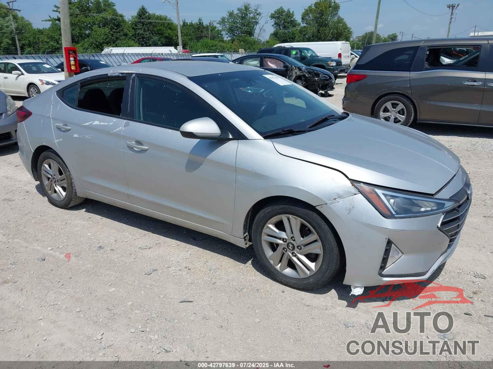 HYUNDAI ELANTRA 2019 - 5NPD84LFXKH403507