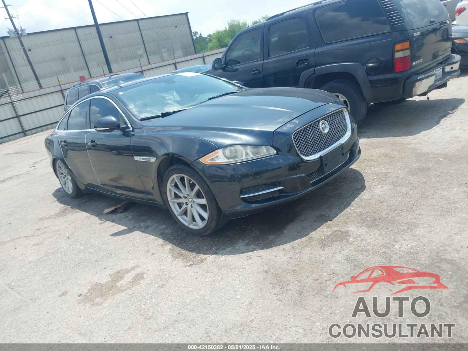 JAGUAR XJ 2013 - SAJWA1C77D8V44610