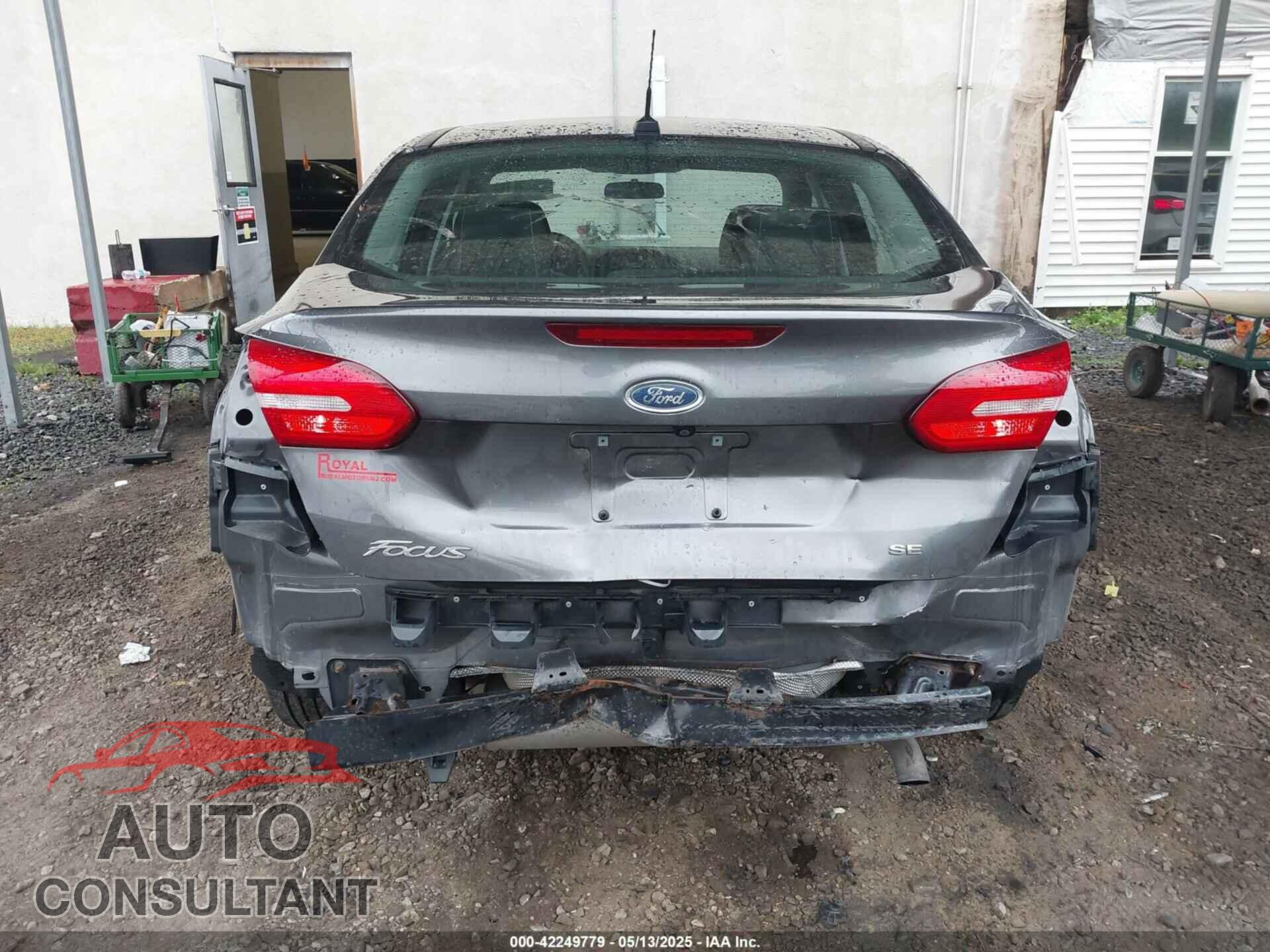 FORD FOCUS 2017 - 1FADP3F20HL296869