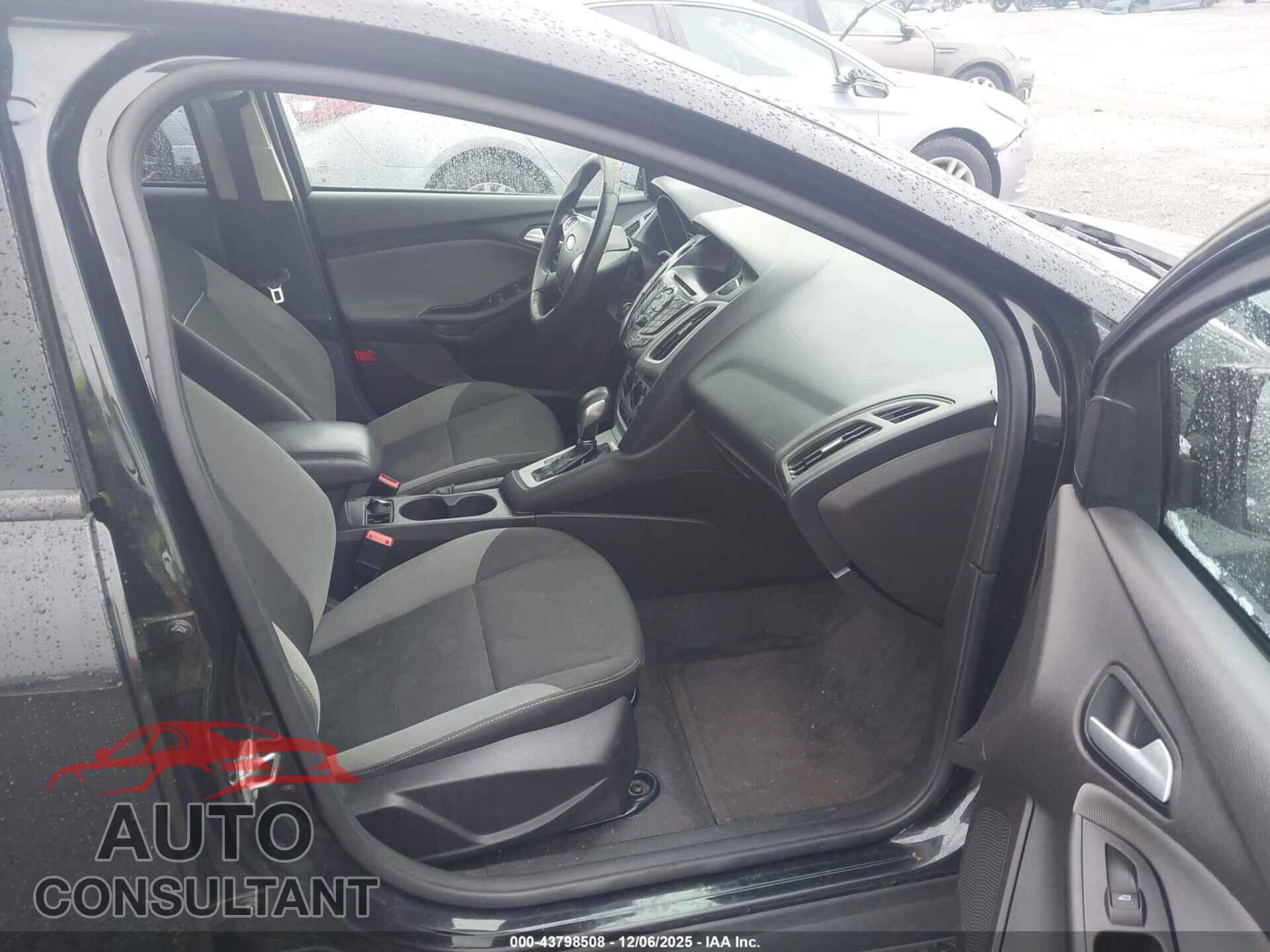 FORD FOCUS 2014 - 1FADP3F27EL315879
