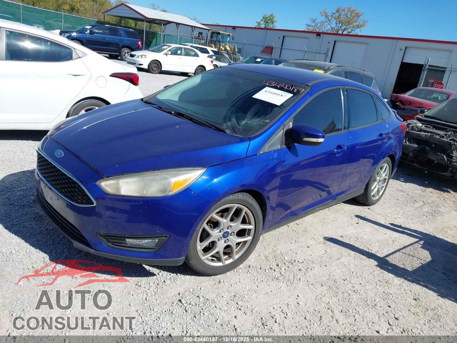 FORD FOCUS 2015 - 1FADP3F22FL274224
