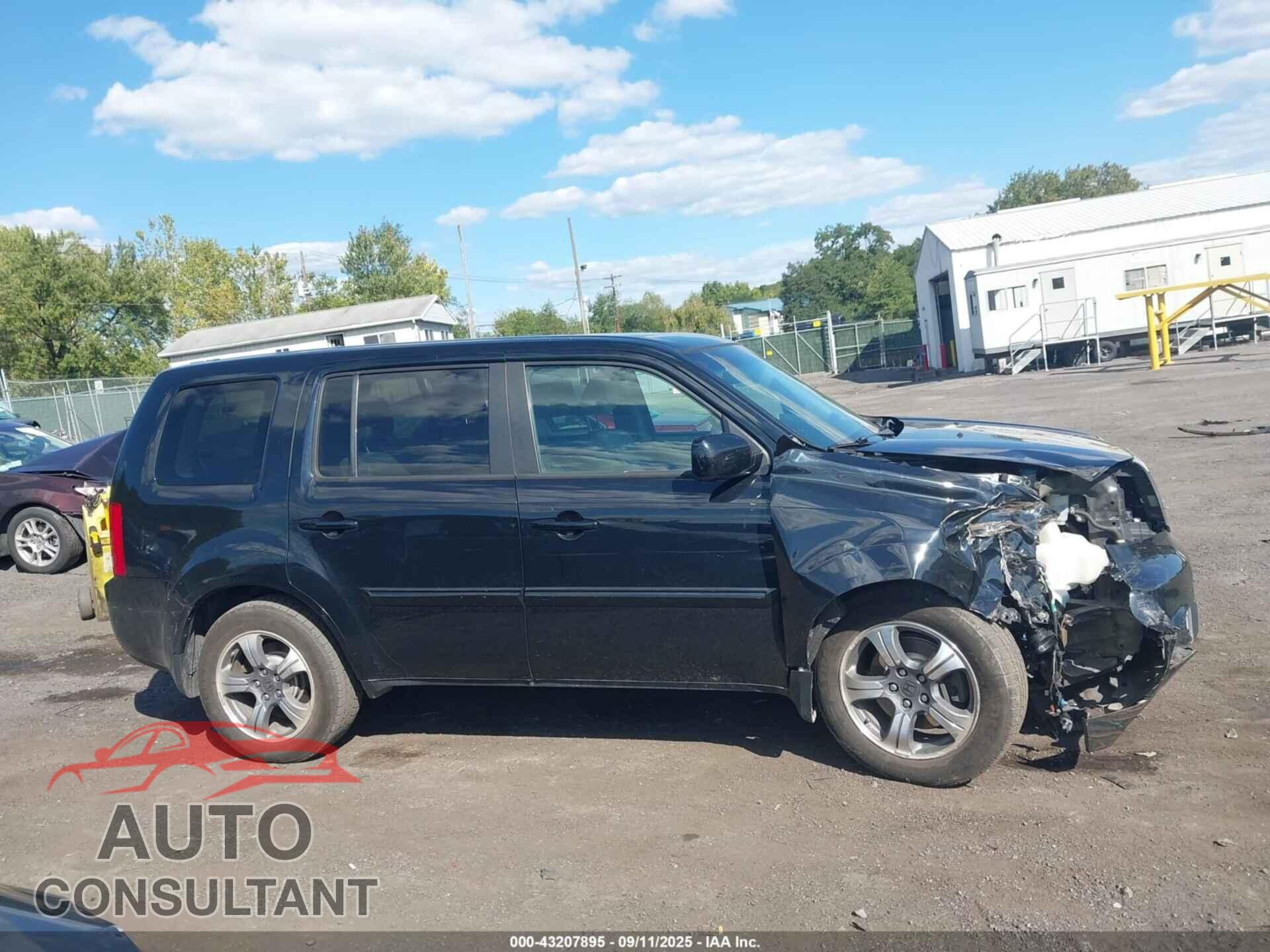 HONDA PILOT 2015 - 5FNYF4H33FB079164