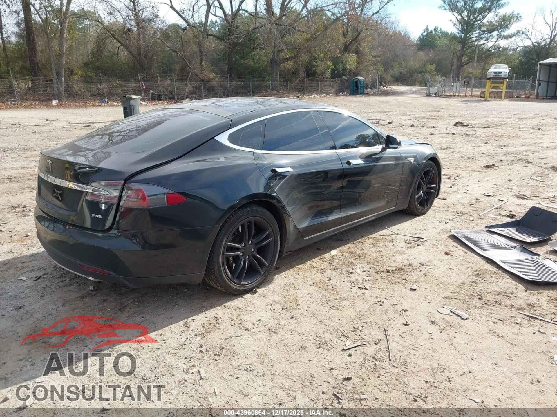TESLA MODEL S 2013 - 5YJSA1DP6DFP26164