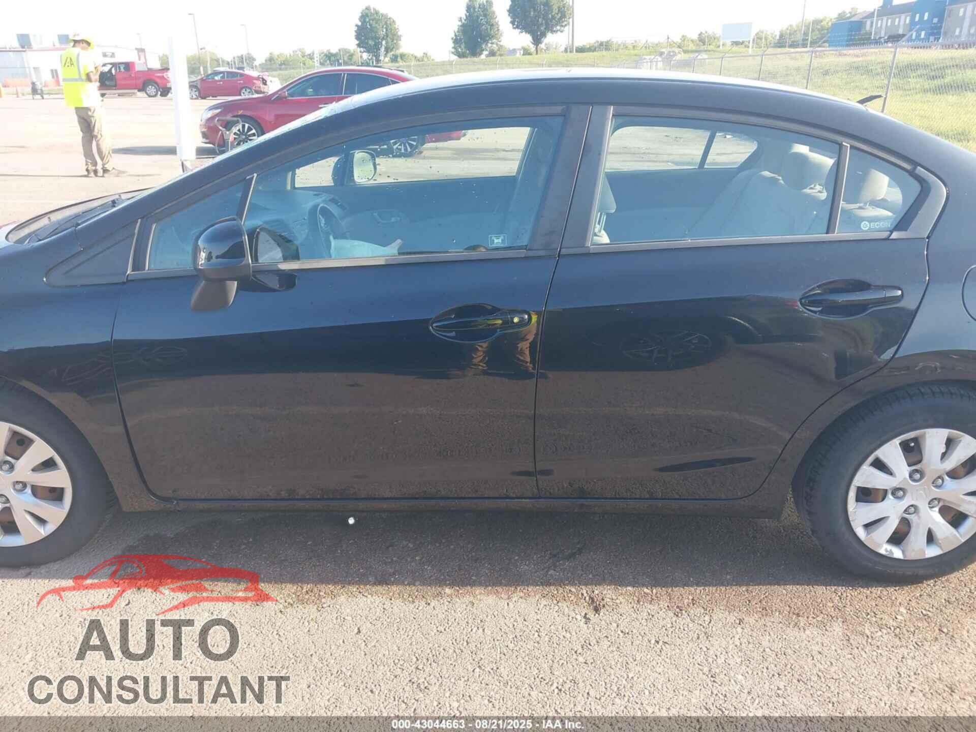 HONDA CIVIC 2012 - 19XFB2F51CE088801