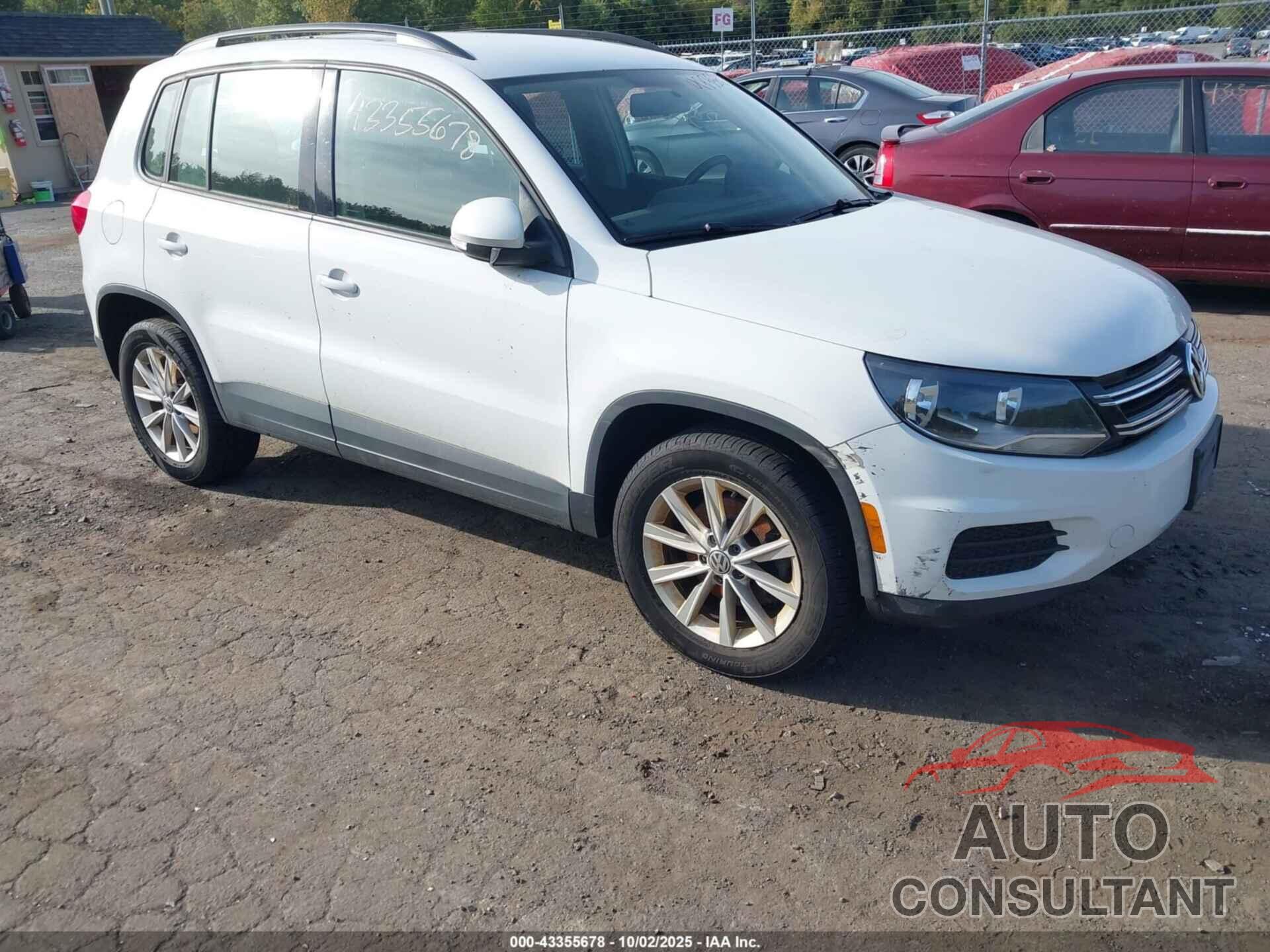VOLKSWAGEN TIGUAN 2017 - WVGBV7AX0HK054599