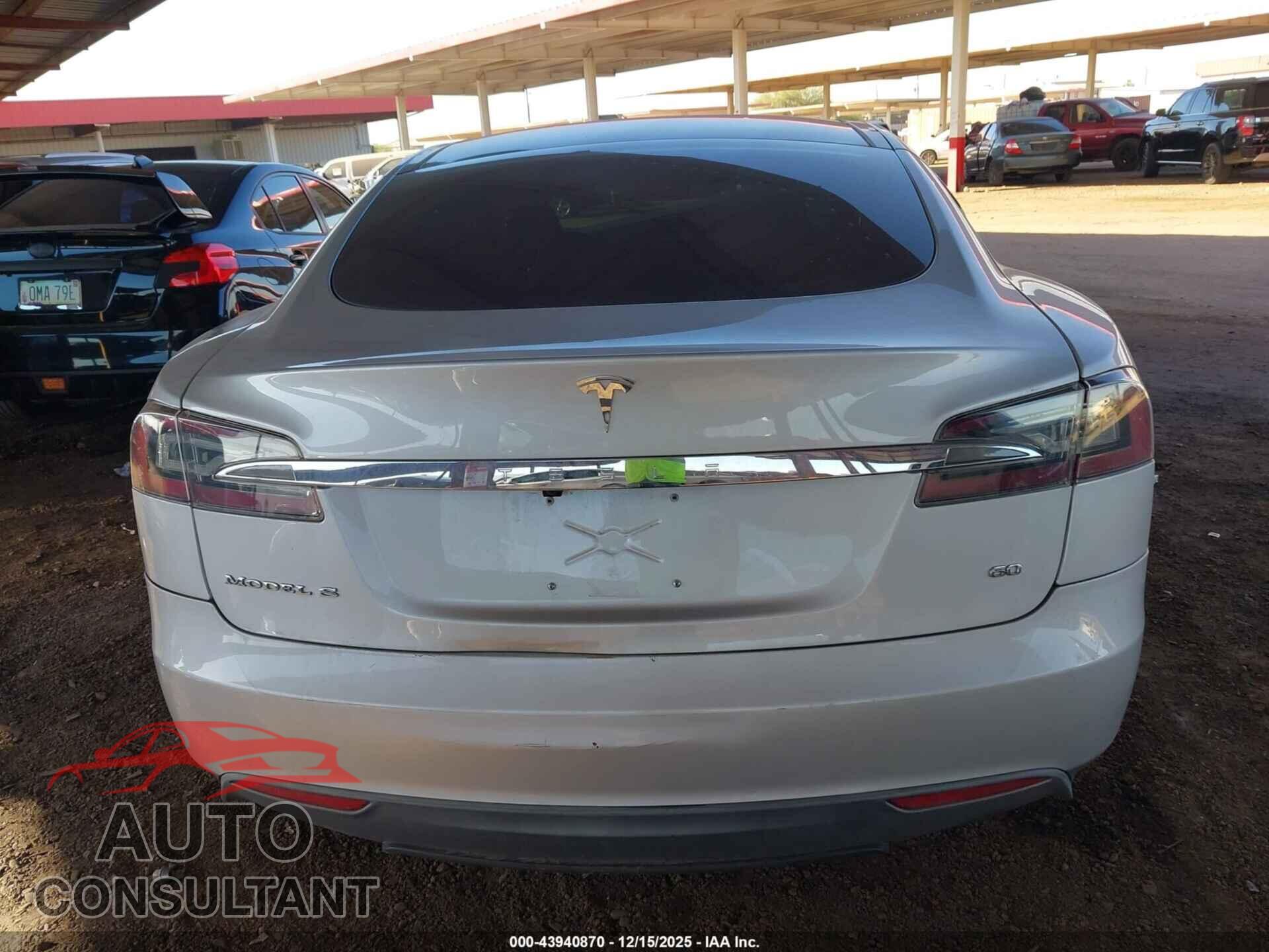 TESLA MODEL S 2013 - 5YJSA1AG5DFP08419