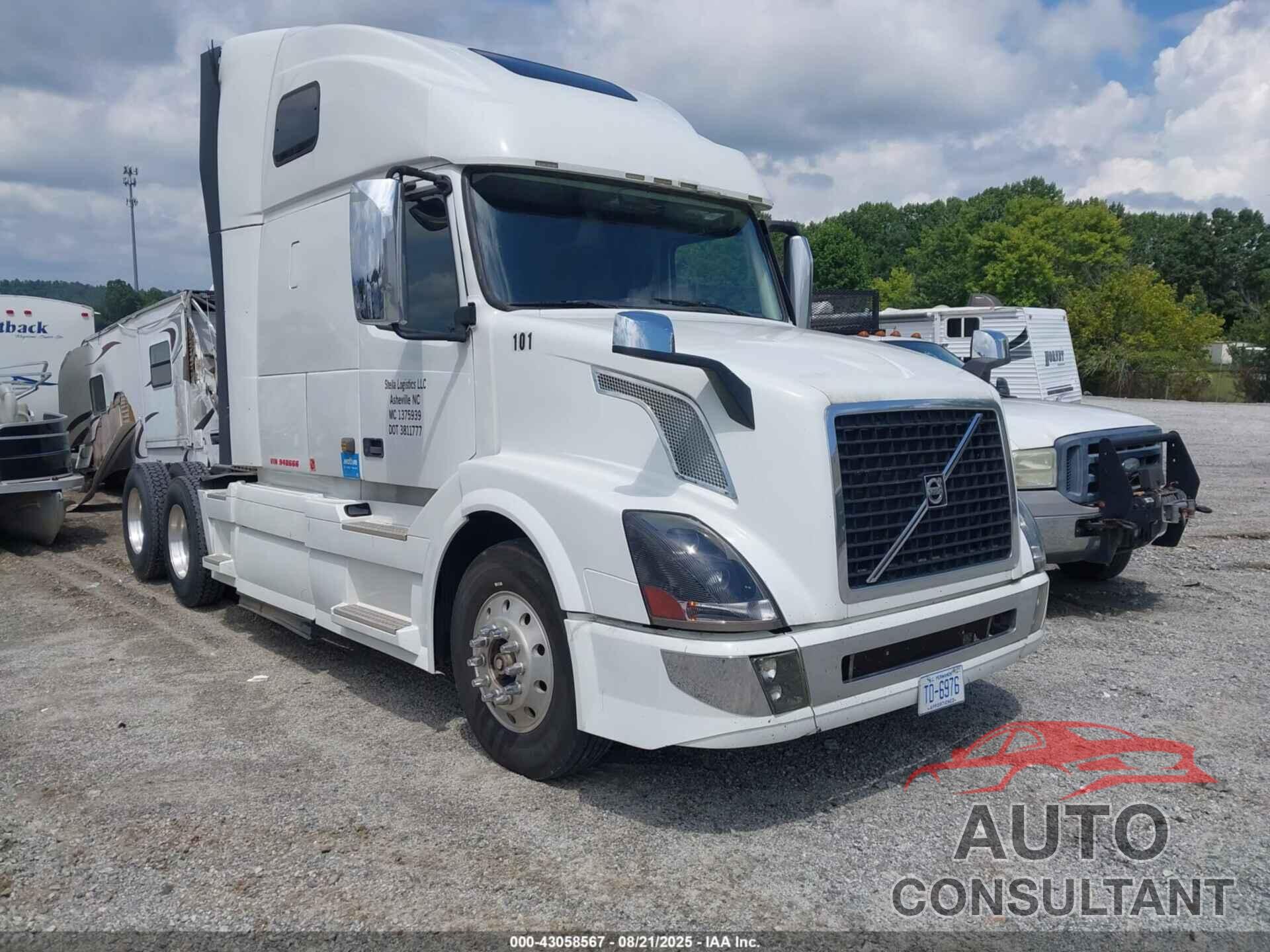 VOLVO VN 2016 - 4V4NC9EH5GN940666