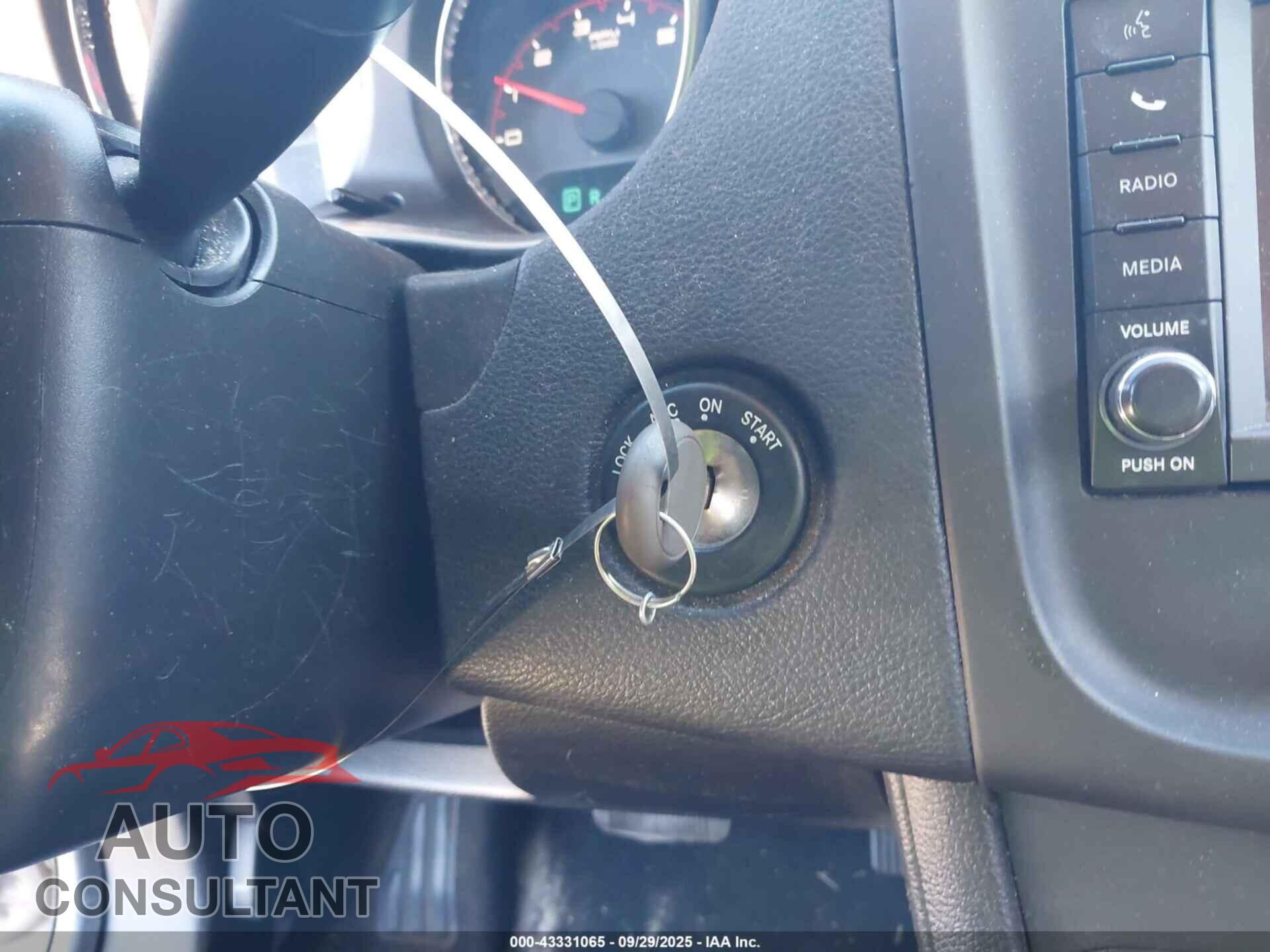 DODGE AVENGER 2013 - 1C3CDZAB1DN517357