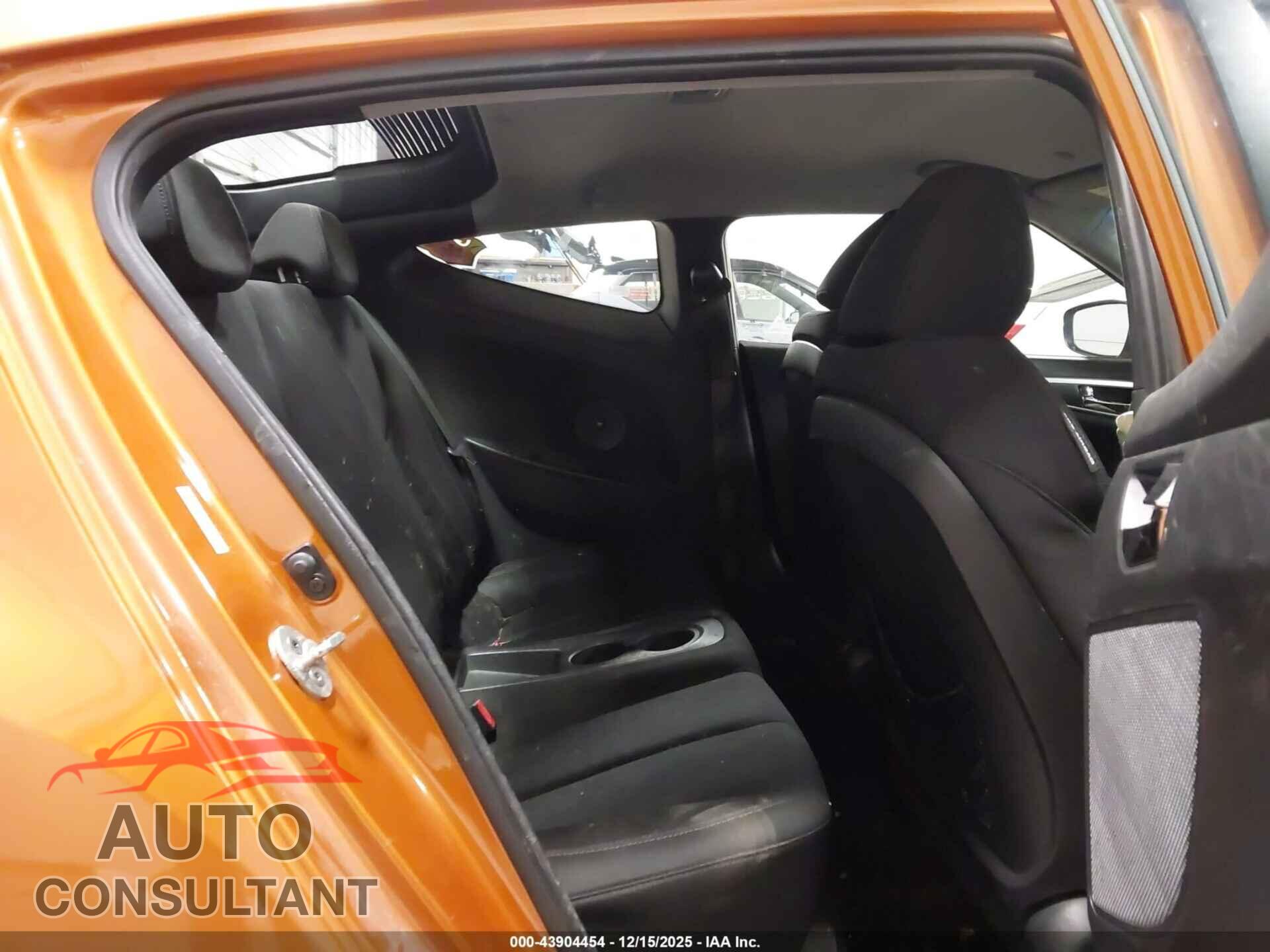 HYUNDAI VELOSTER 2013 - KMHTC6AD0DU095498