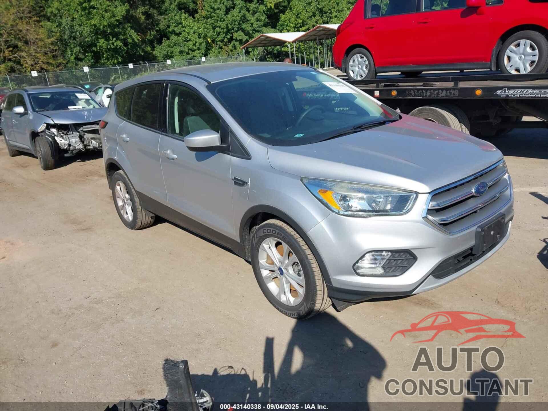 FORD ESCAPE 2017 - 1FMCU9GD1HUE21109