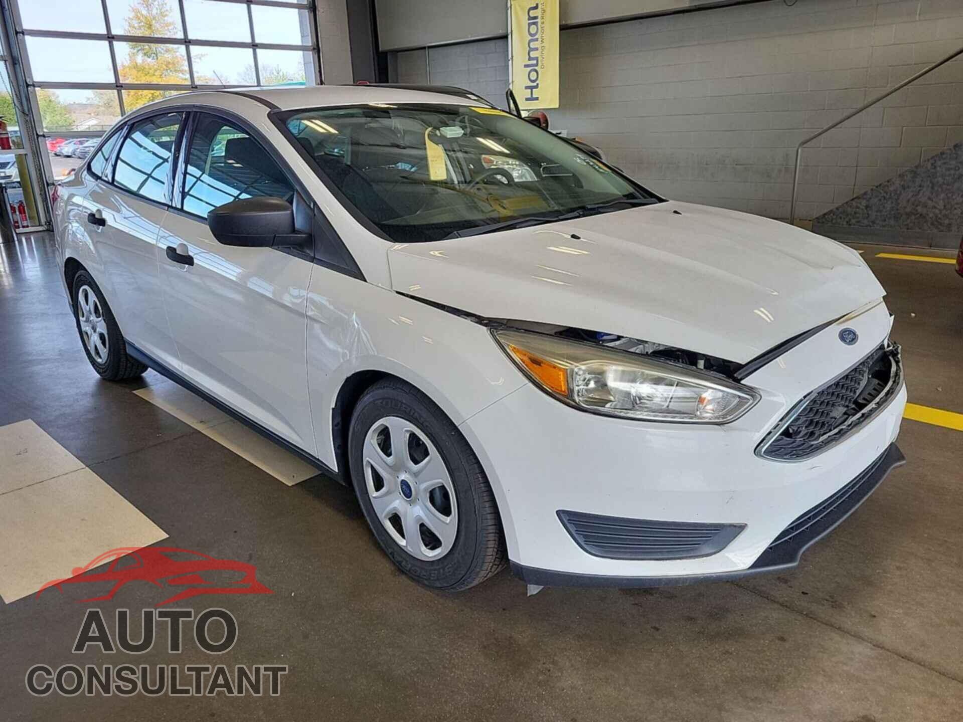 FORD FOCUS 2016 - 1FADP3E2XGL226067