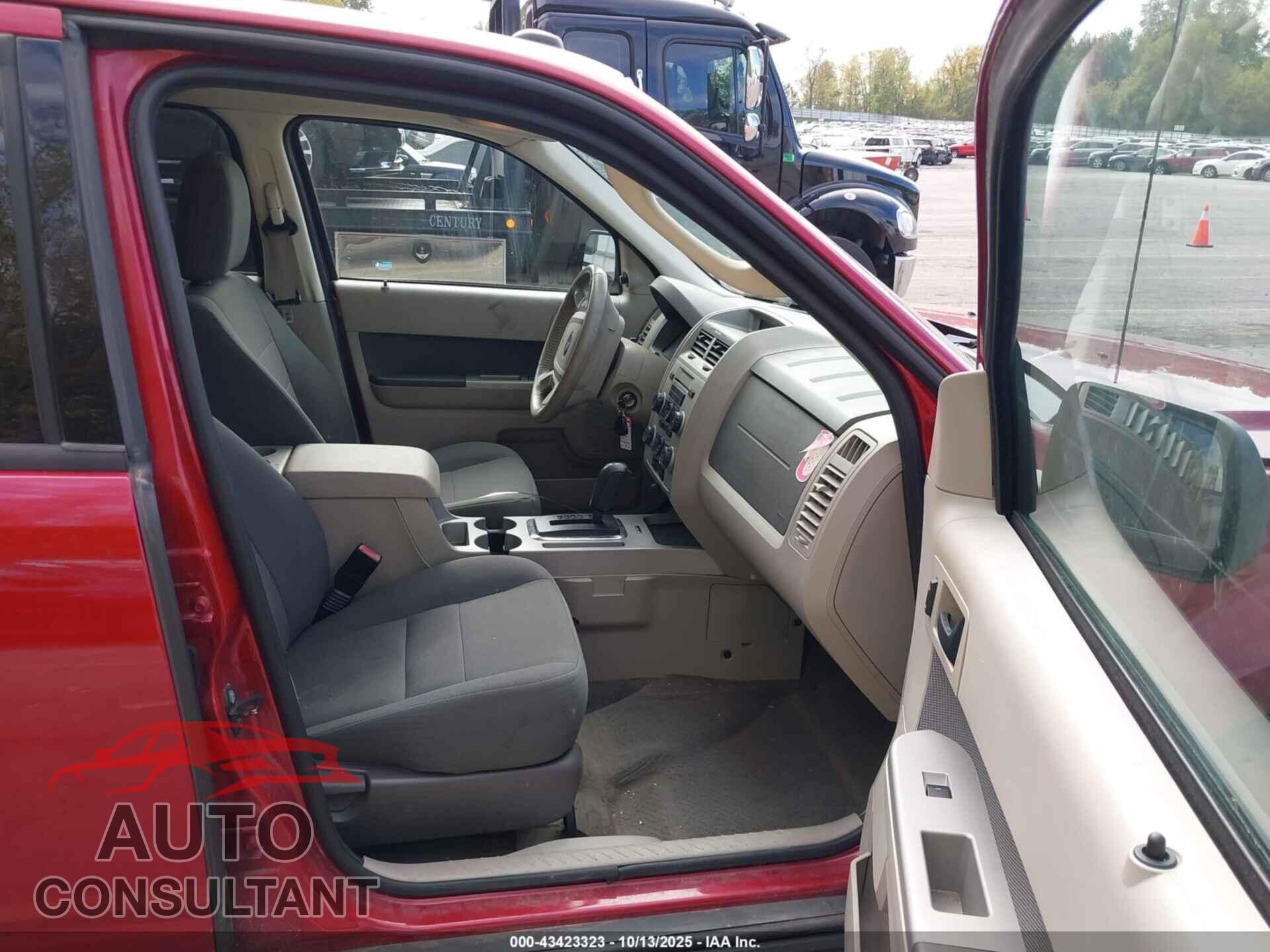 FORD ESCAPE 2010 - 1FMCU9DG2AKA71649