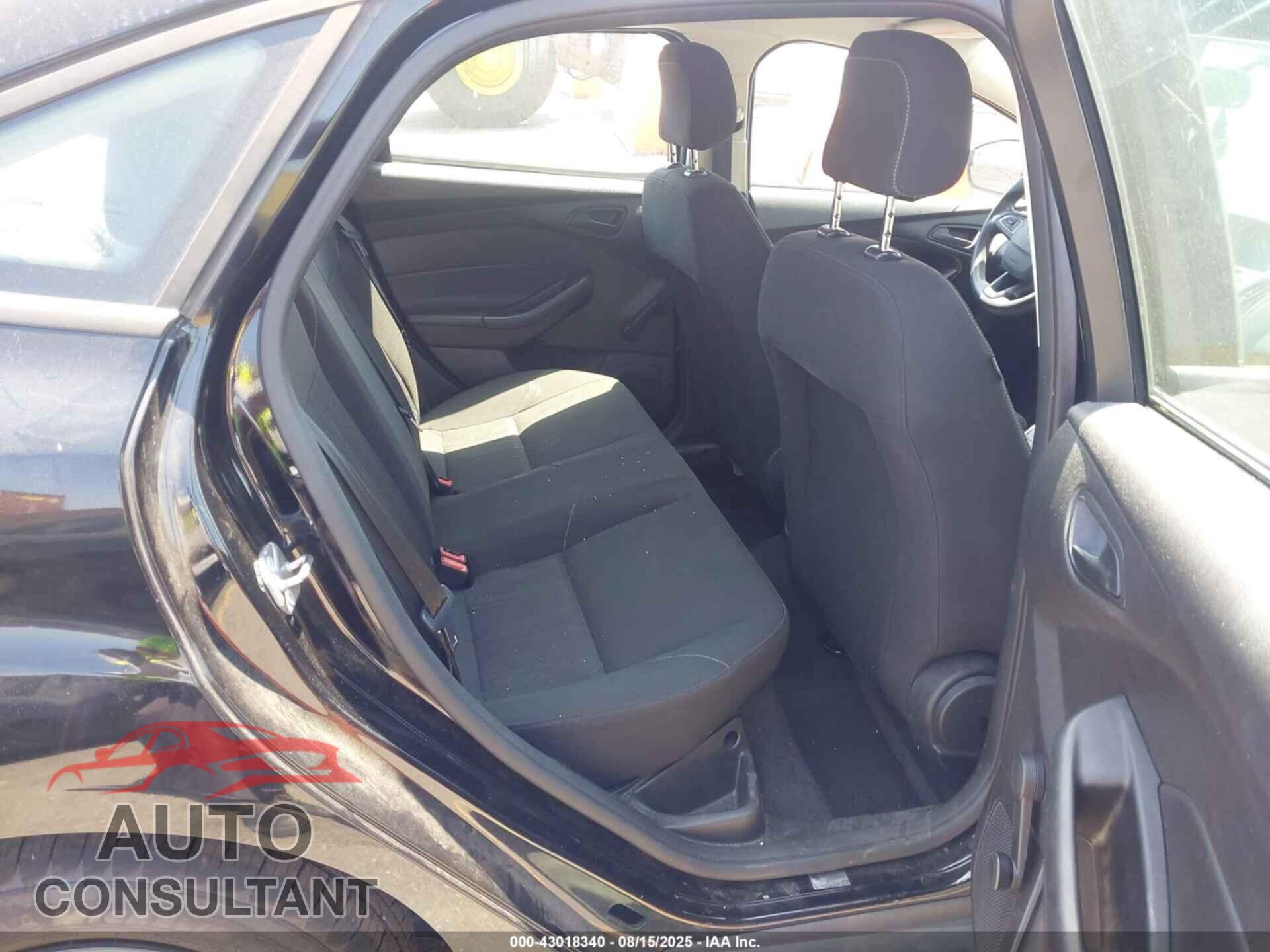 FORD FOCUS 2016 - 1FADP3E28GL325034