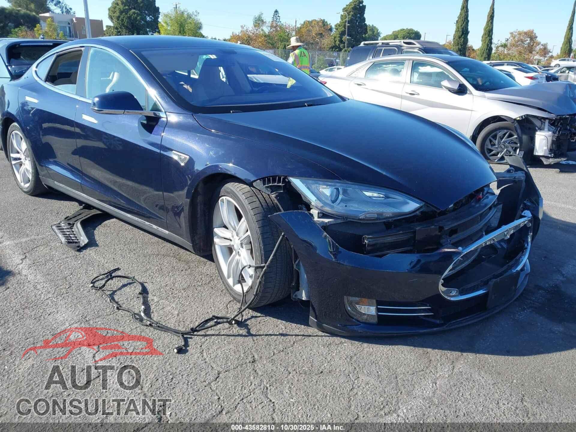 TESLA MODEL S 2013 - 5YJSA1DP9DFP06278
