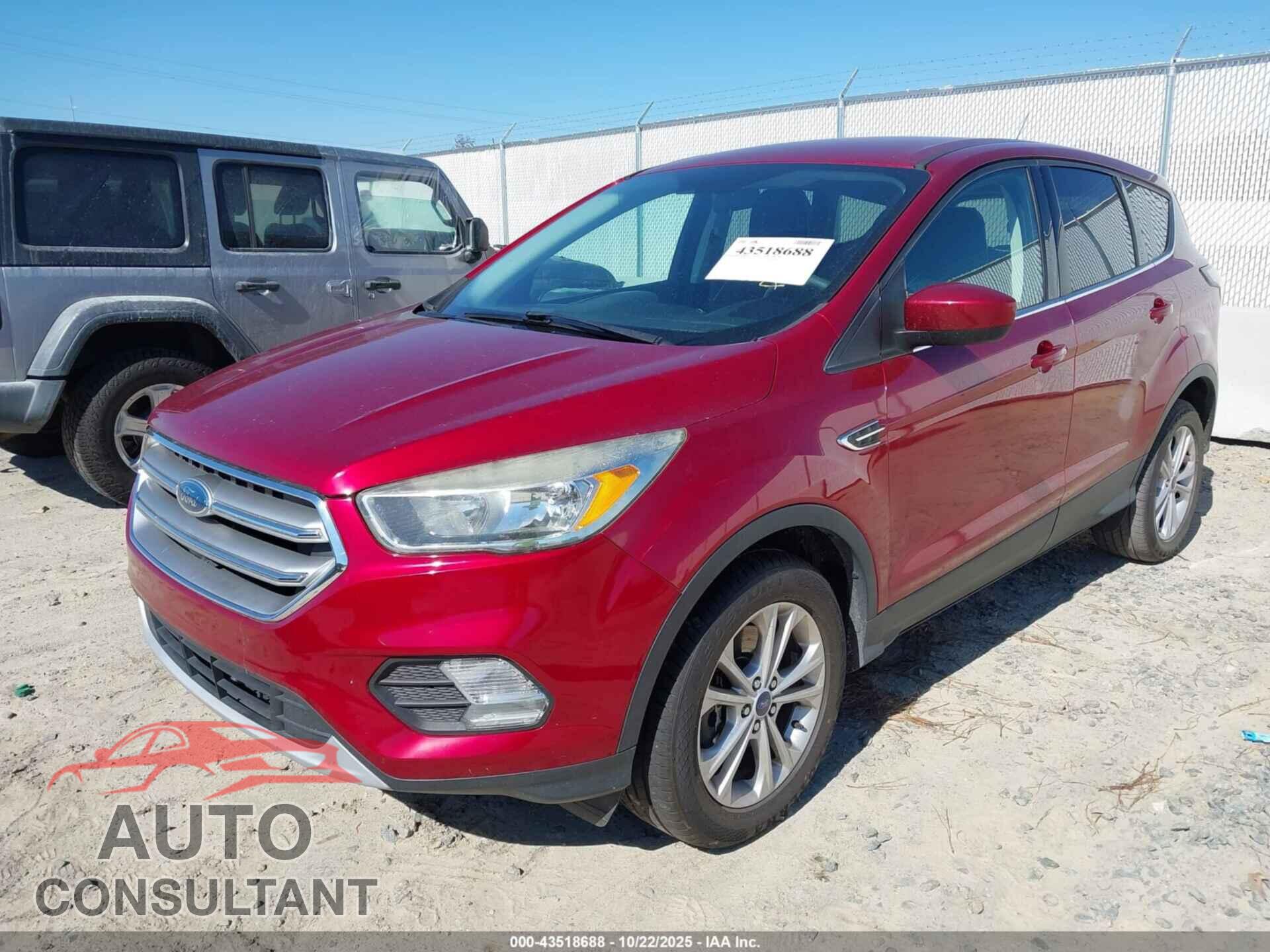 FORD ESCAPE 2017 - 1FMCU0G96HUF09726
