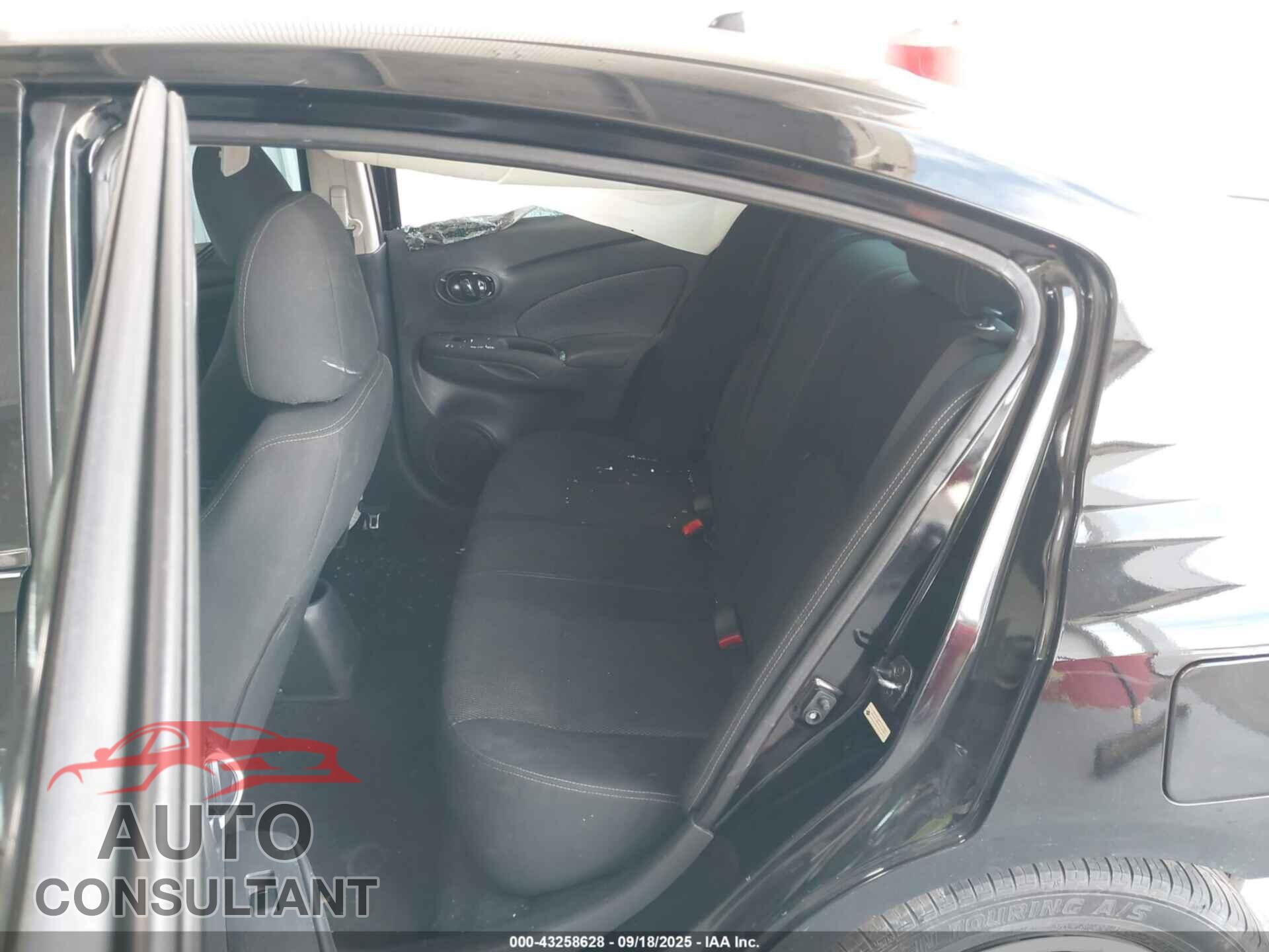 NISSAN VERSA 2017 - 3N1CN7AP3HL908057