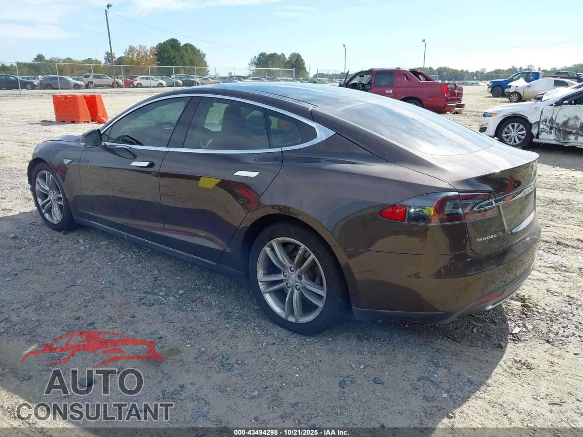 TESLA MODEL S 2013 - 5YJSA1DN0DFP16244