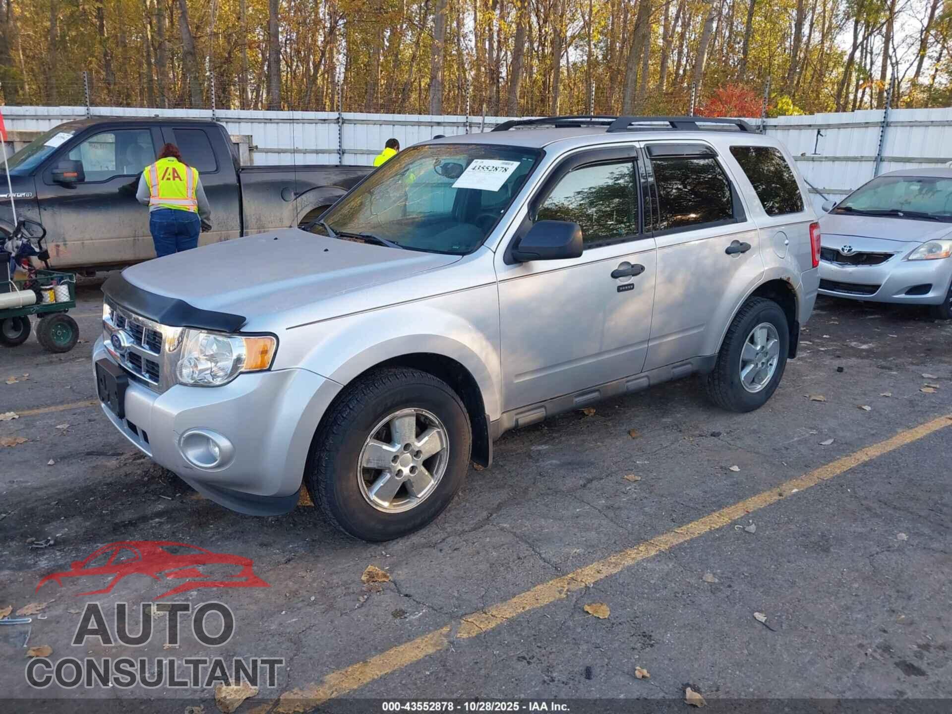 FORD ESCAPE 2011 - 1FMCU9D74BKB68403
