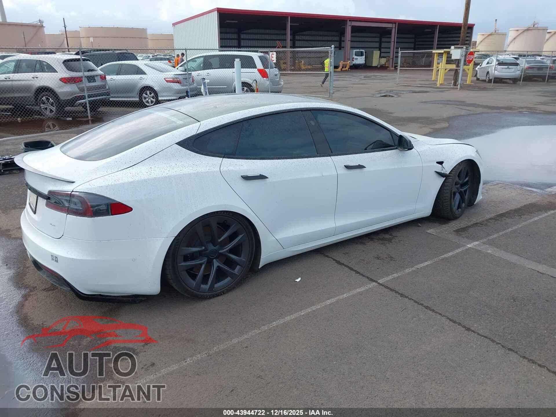 TESLA MODEL S 2022 - 5YJSA1E65NF461065
