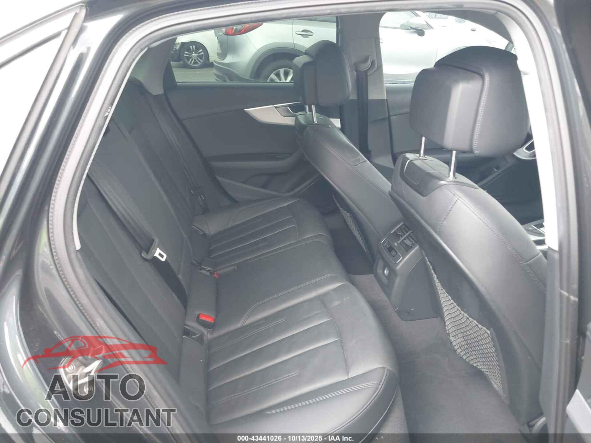 AUDI A4 2018 - WAUKMAF44JA088752