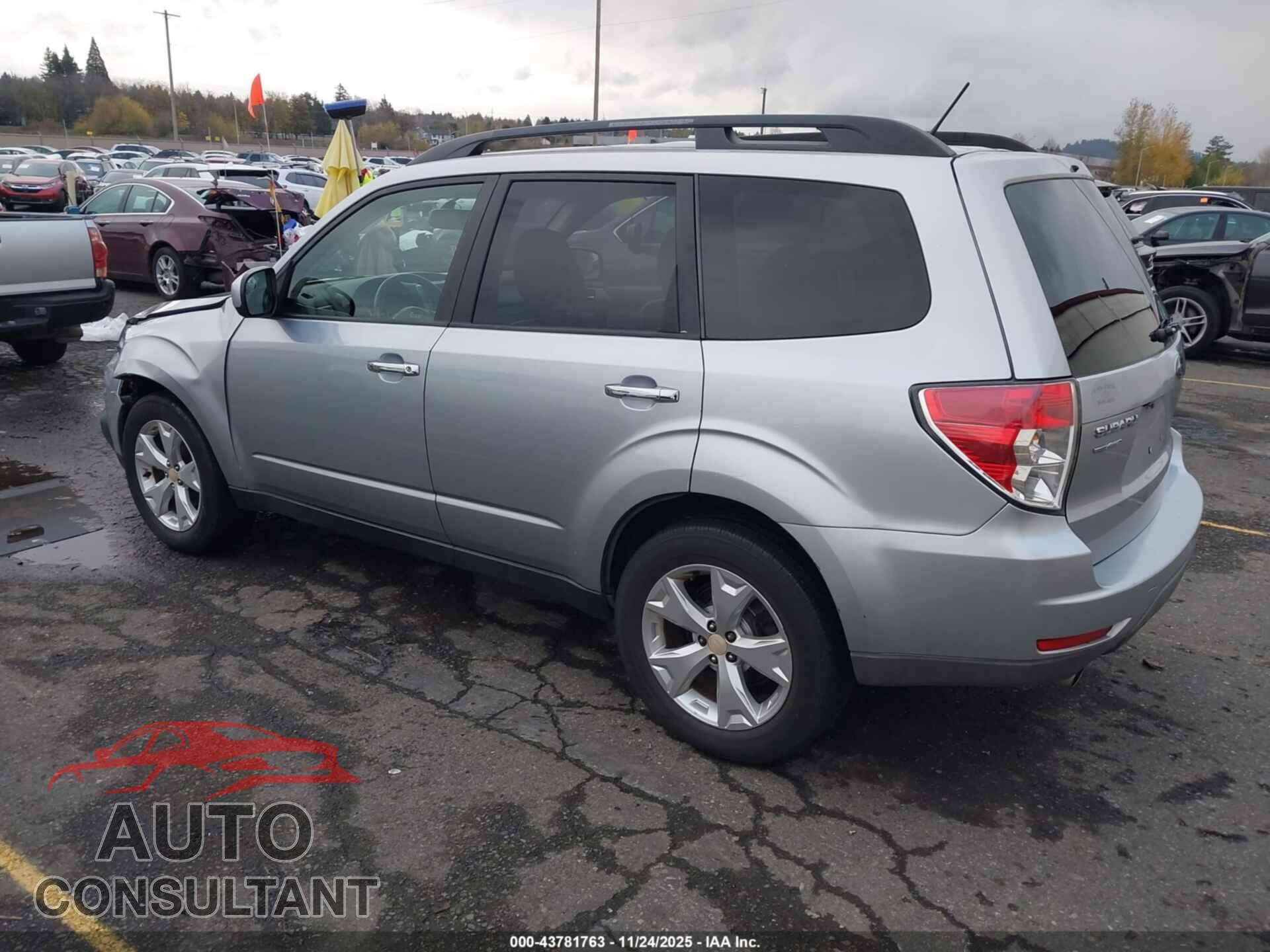 SUBARU FORESTER 2013 - JF2SHAEC4DH401019