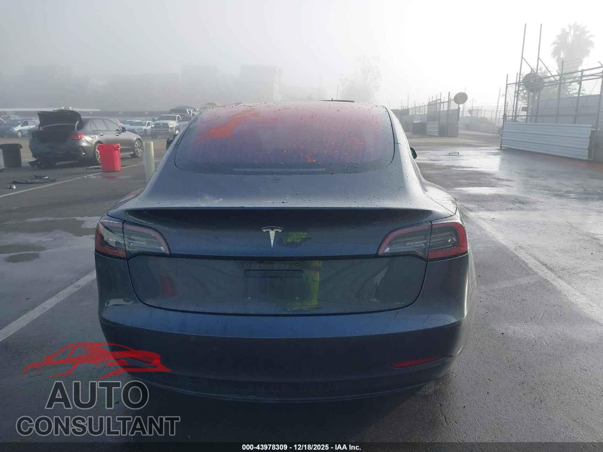 TESLA MODEL 3 2018 - 5YJ3E1EA3JF019909