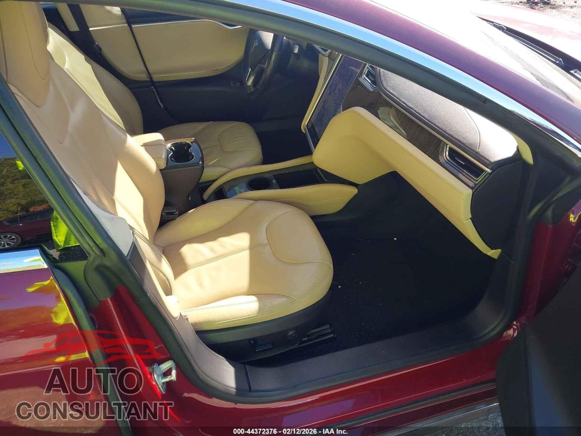 TESLA MODEL S 2012 - 5YJSA1DN4CFP01583