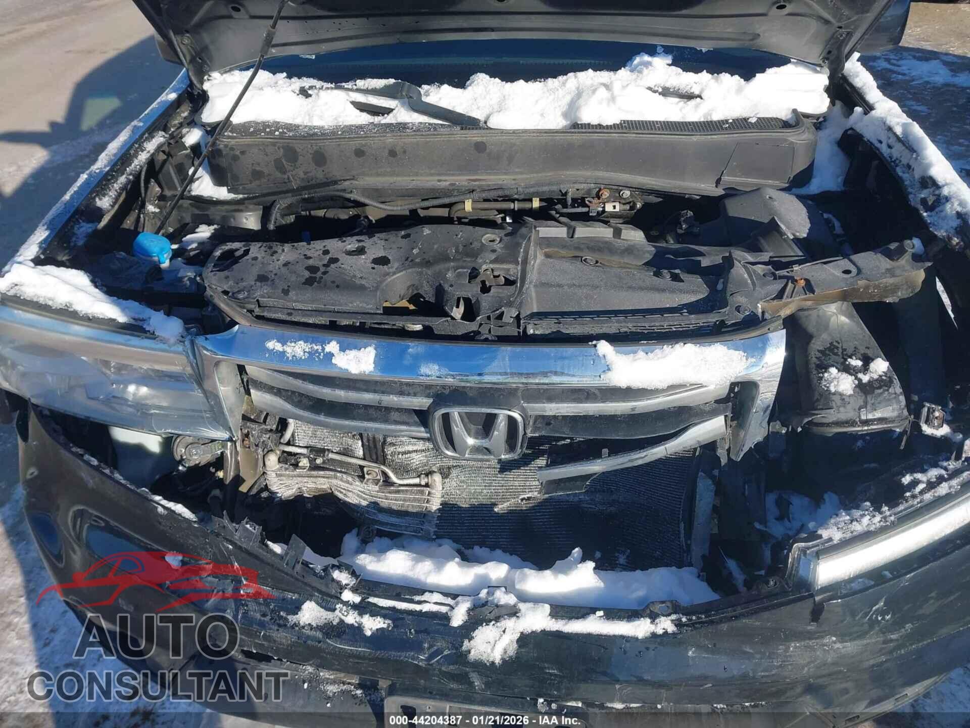 HONDA PILOT 2015 - 5FNYF4H77FB044985
